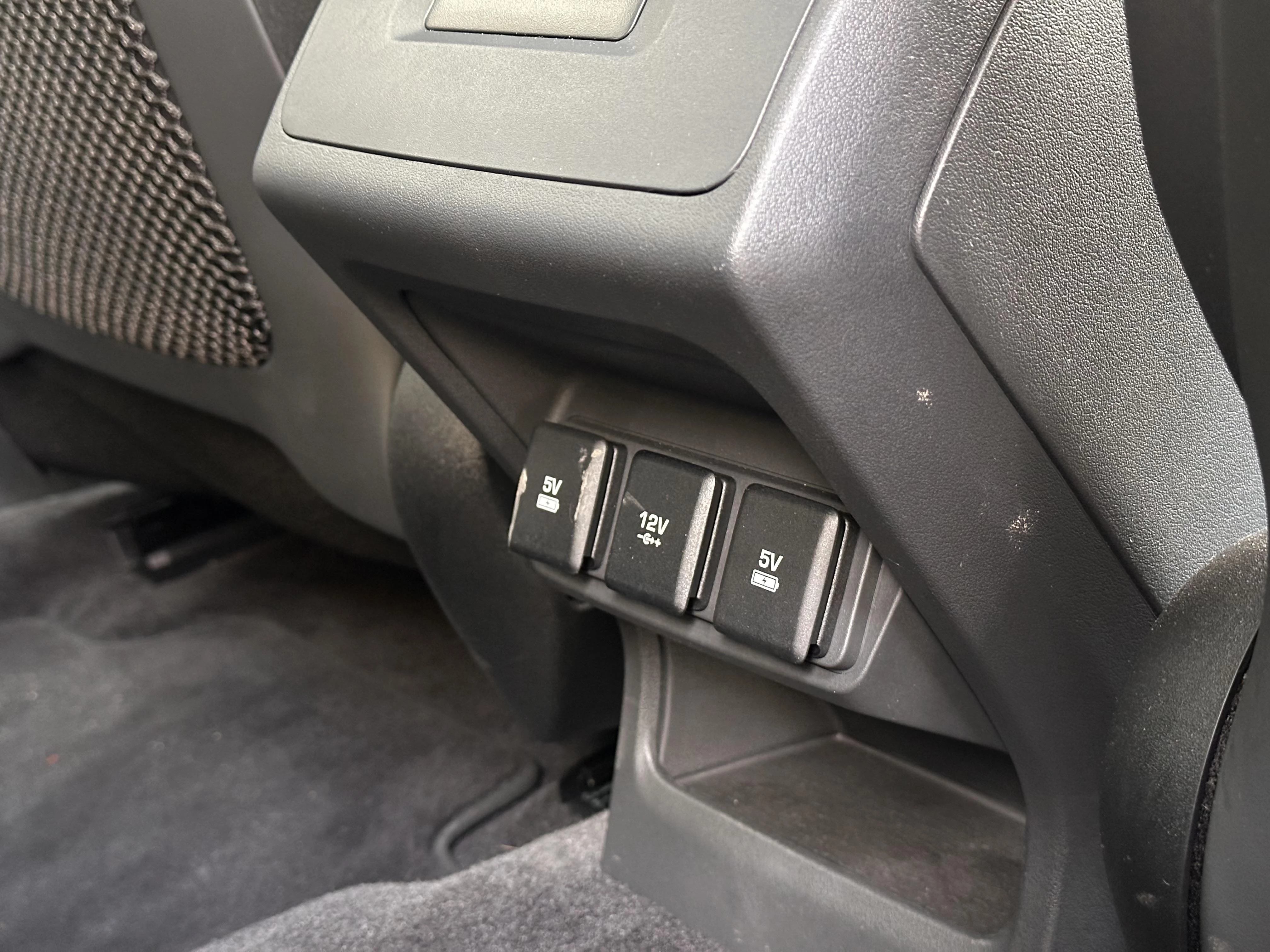 Jaguar-I-PACE-image-43