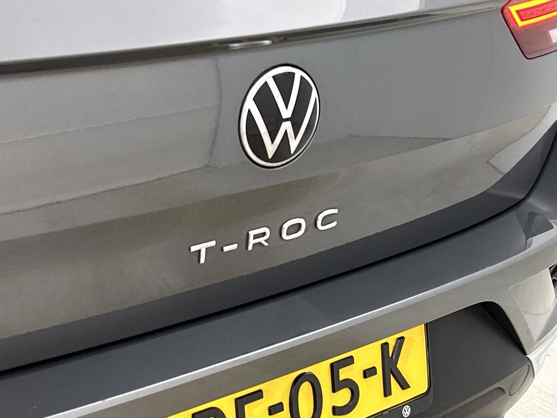 Volkswagen-T-Roc-image-27