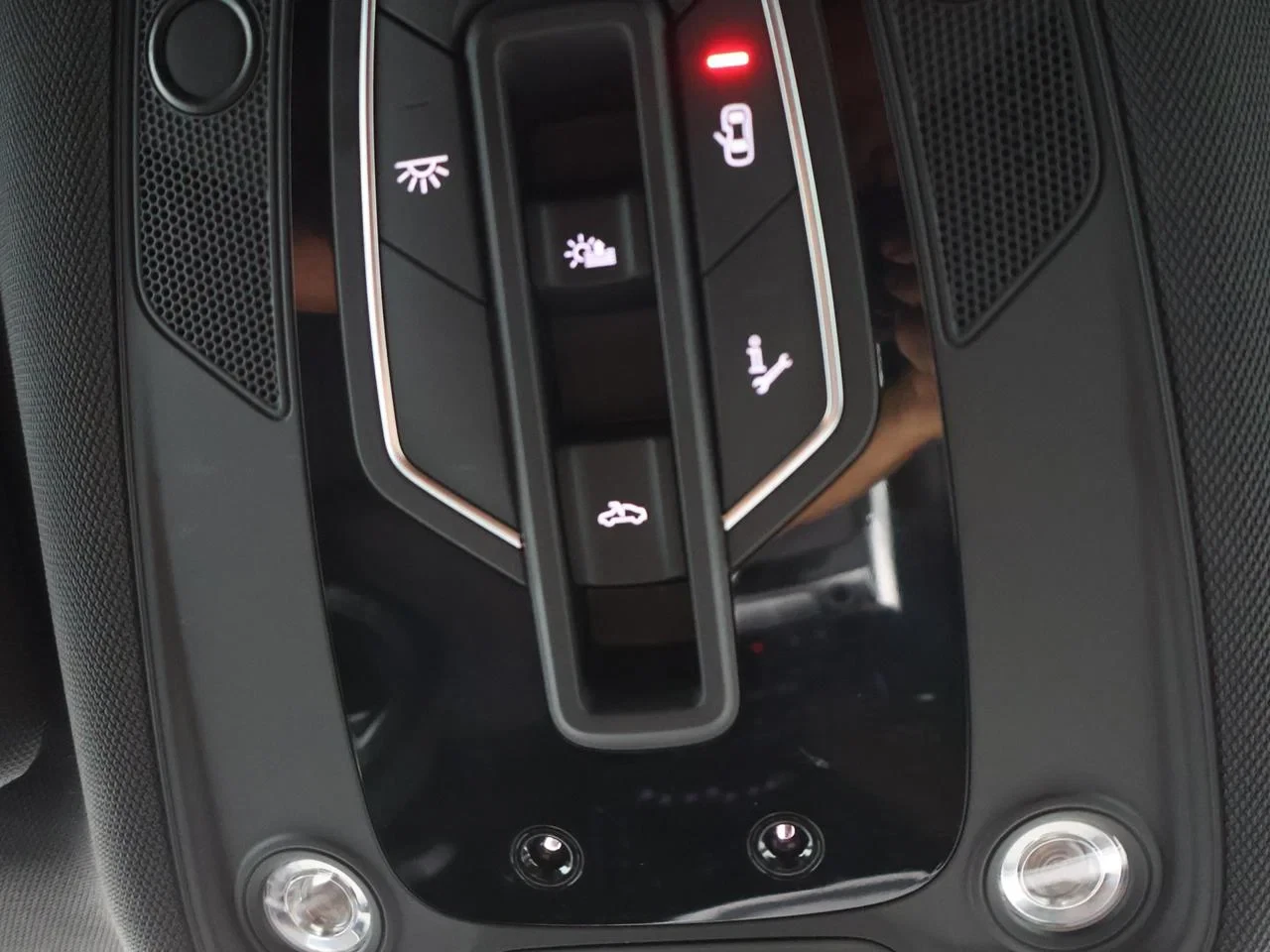 Audi-e-tron-image-18