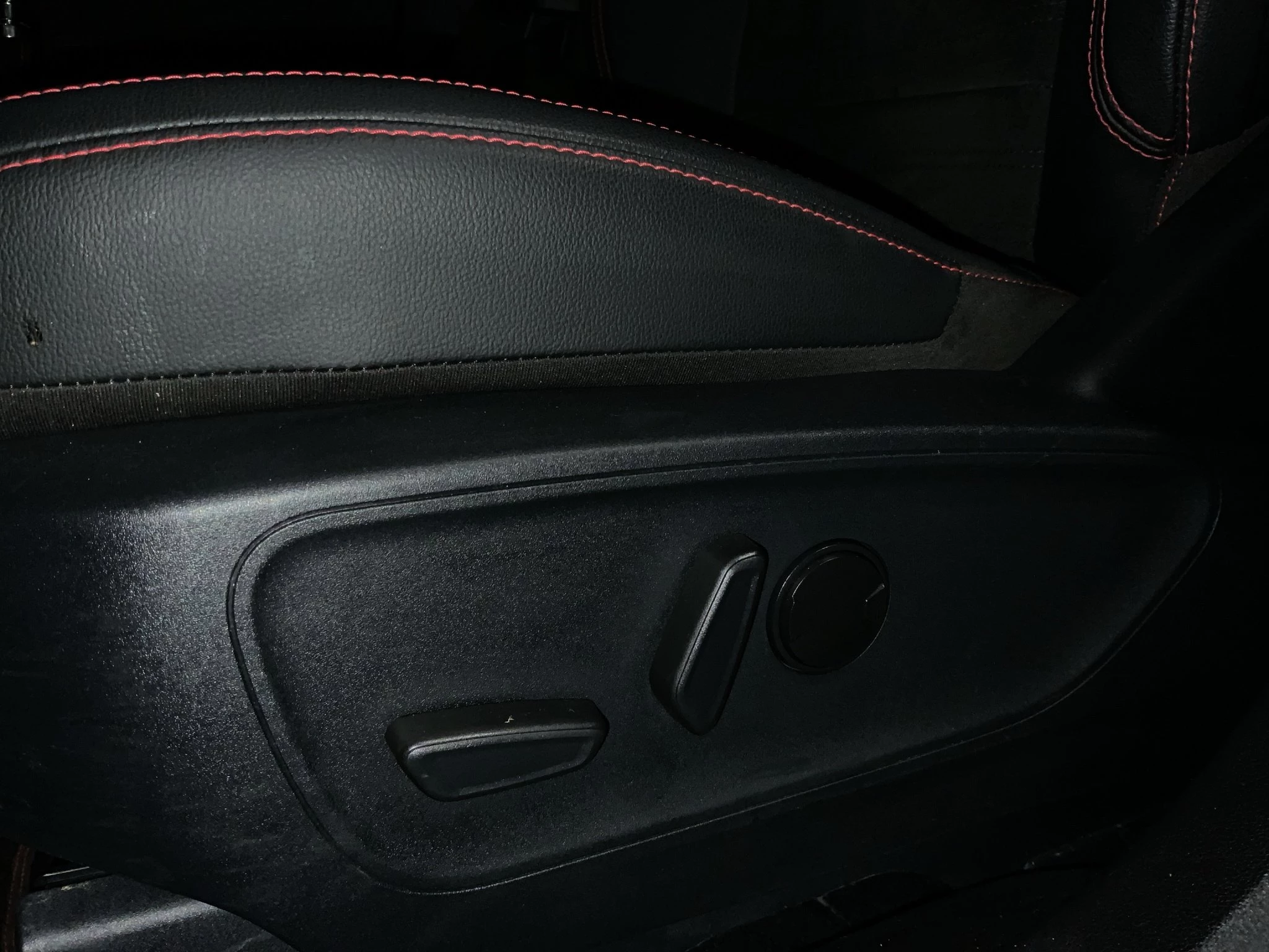 Ford Kuga ST-Line X*PANO*AHK*KAM*ACC*NAVI*SOUND-SYS.