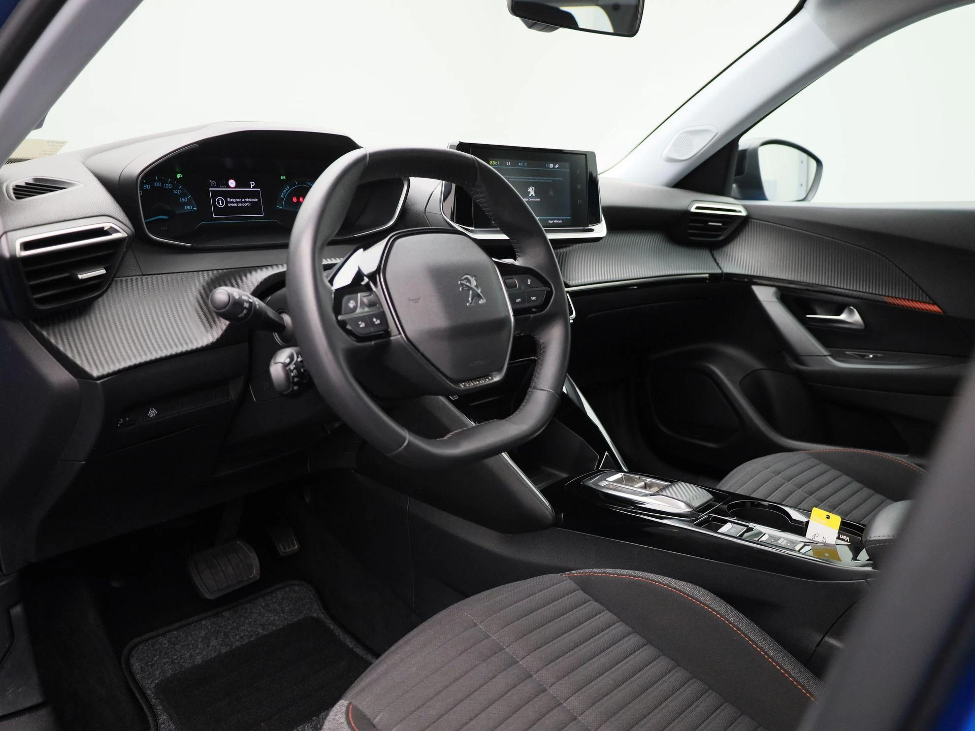Peugeot-e-2008-image-30