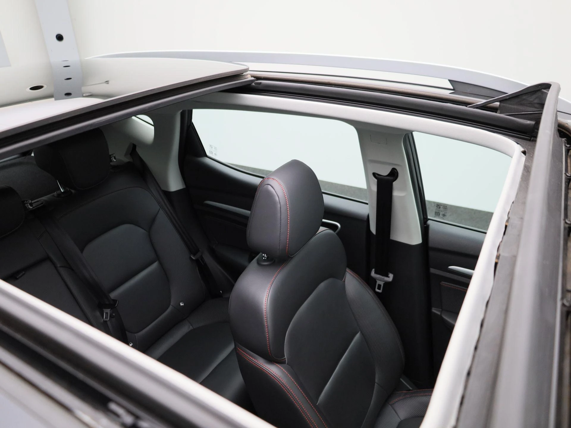 MG-ZS EV-image-35