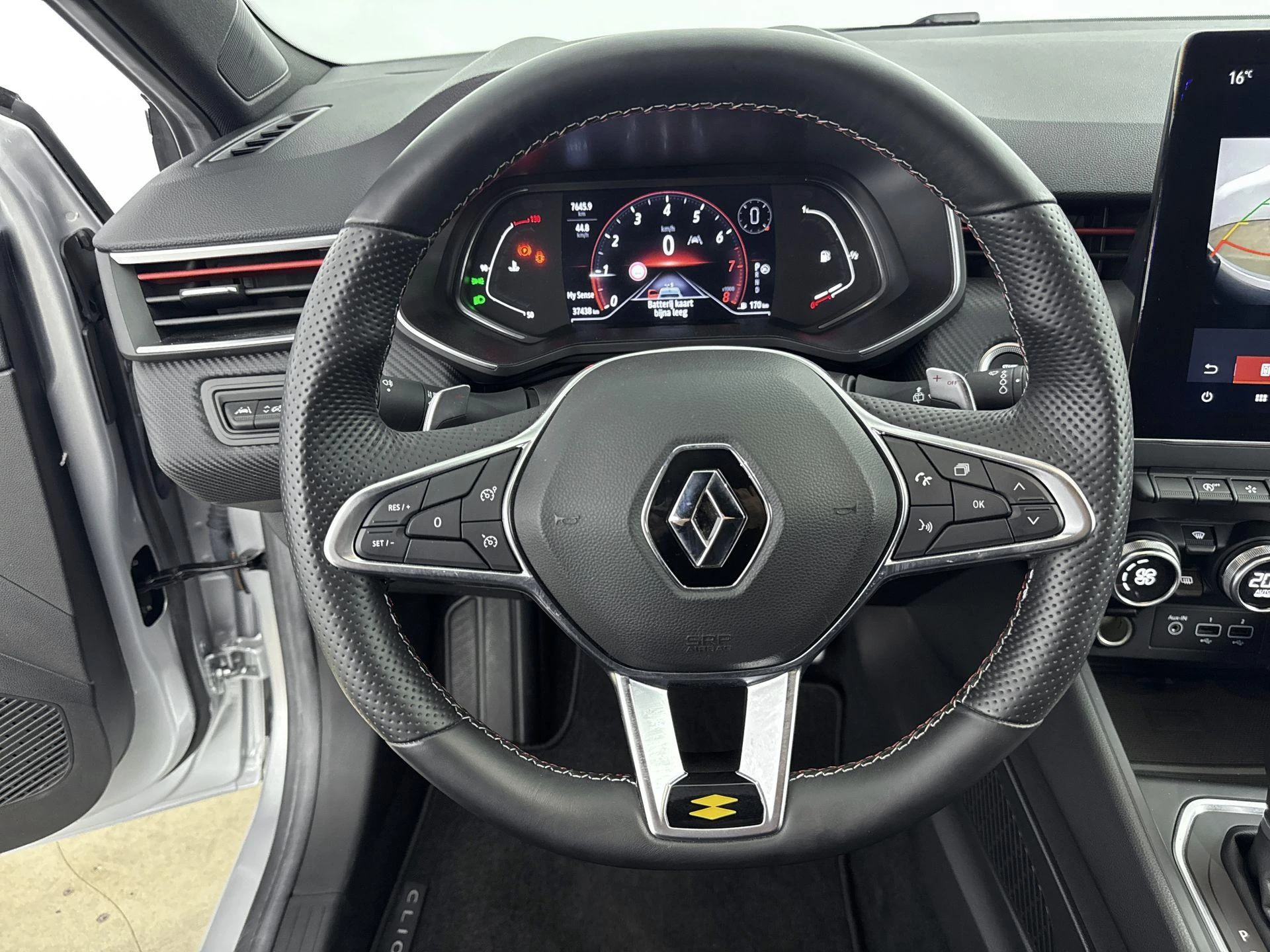 Renault-Clio-image-26