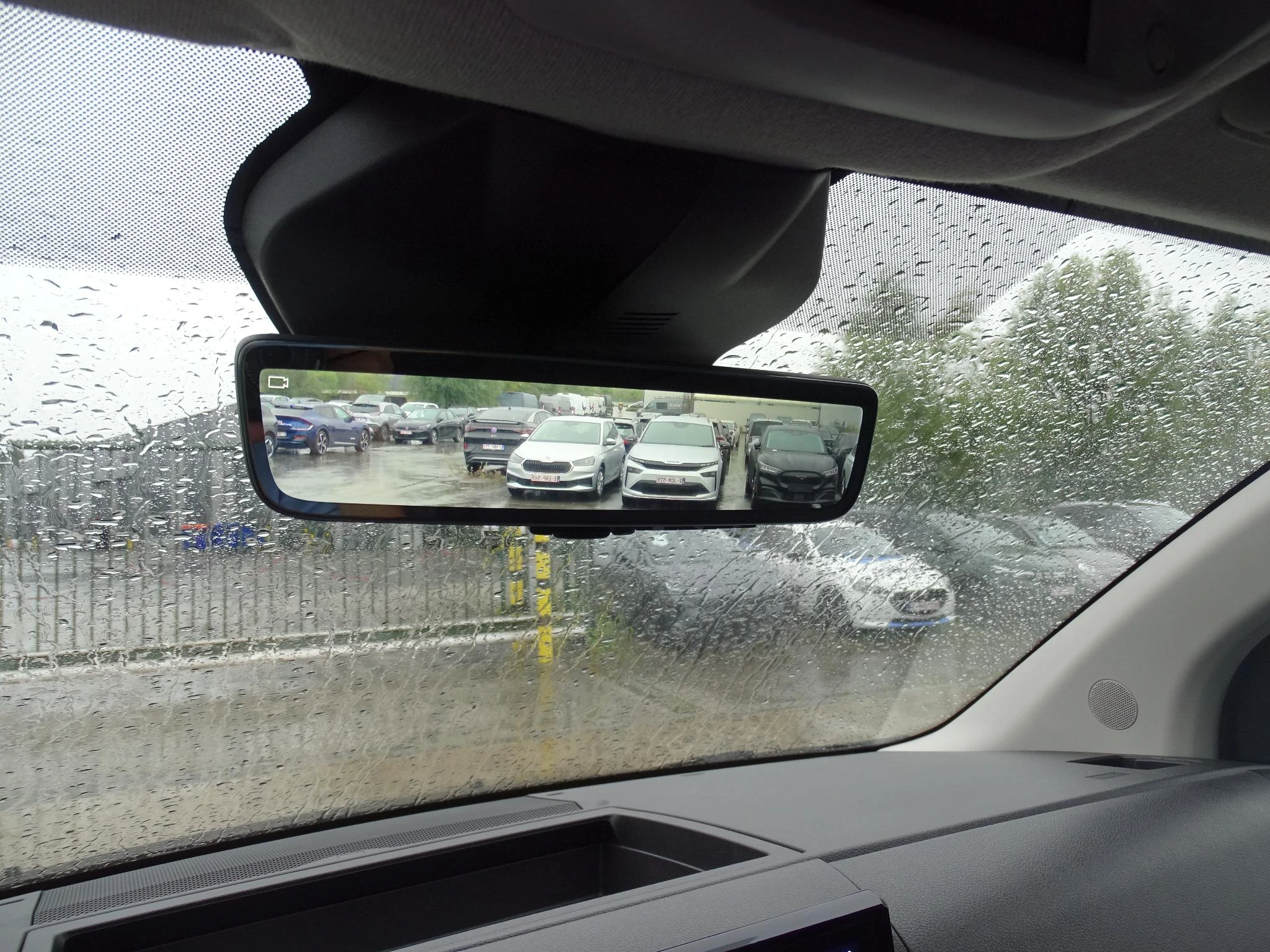 Opel-Vivaro-image-18