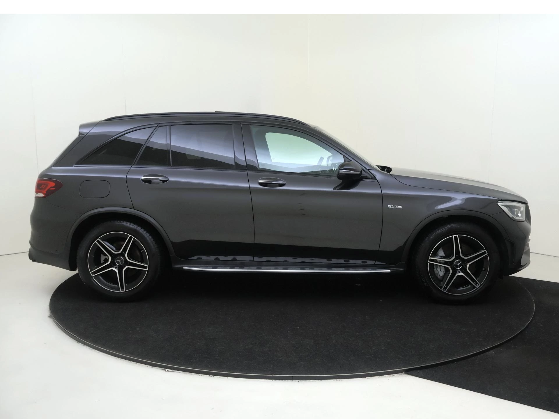 Mercedes-Benz-GLC-image-8