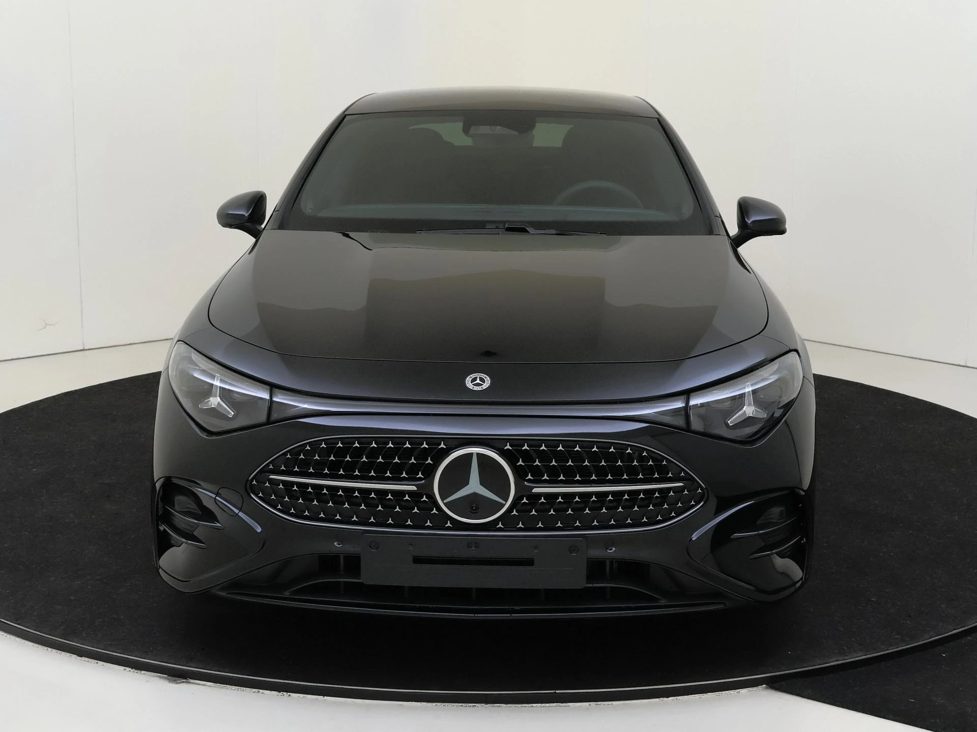 Mercedes-Benz-CLA-image-5