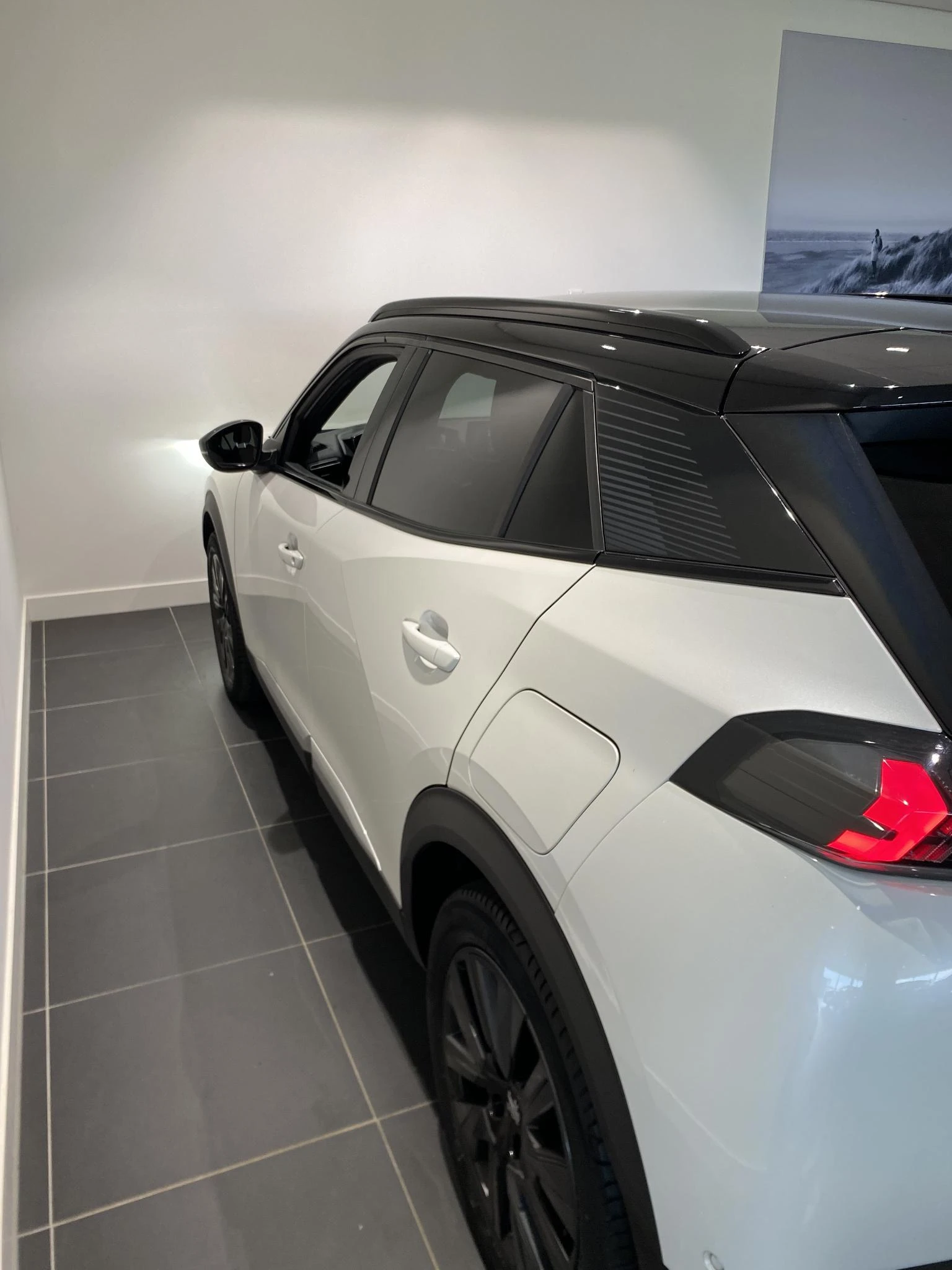 Peugeot e-2008