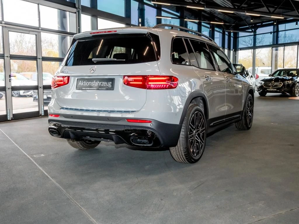 Mercedes-Benz-GLB 200 d-image-4