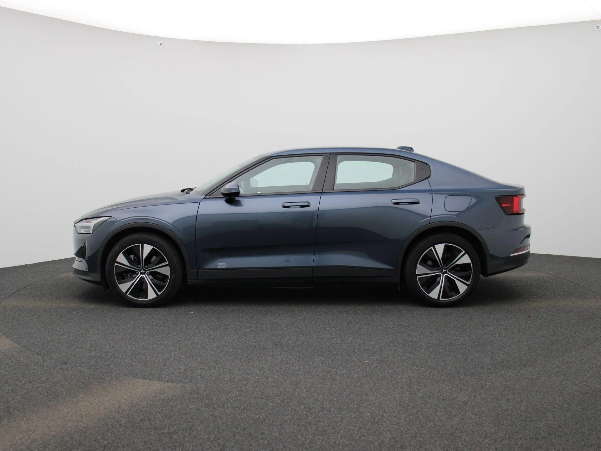 Polestar-2-image-3