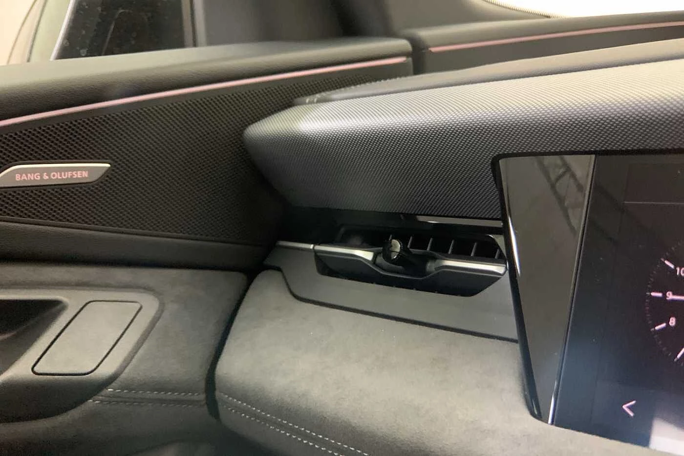 Audi-Q6 e-tron-image-29