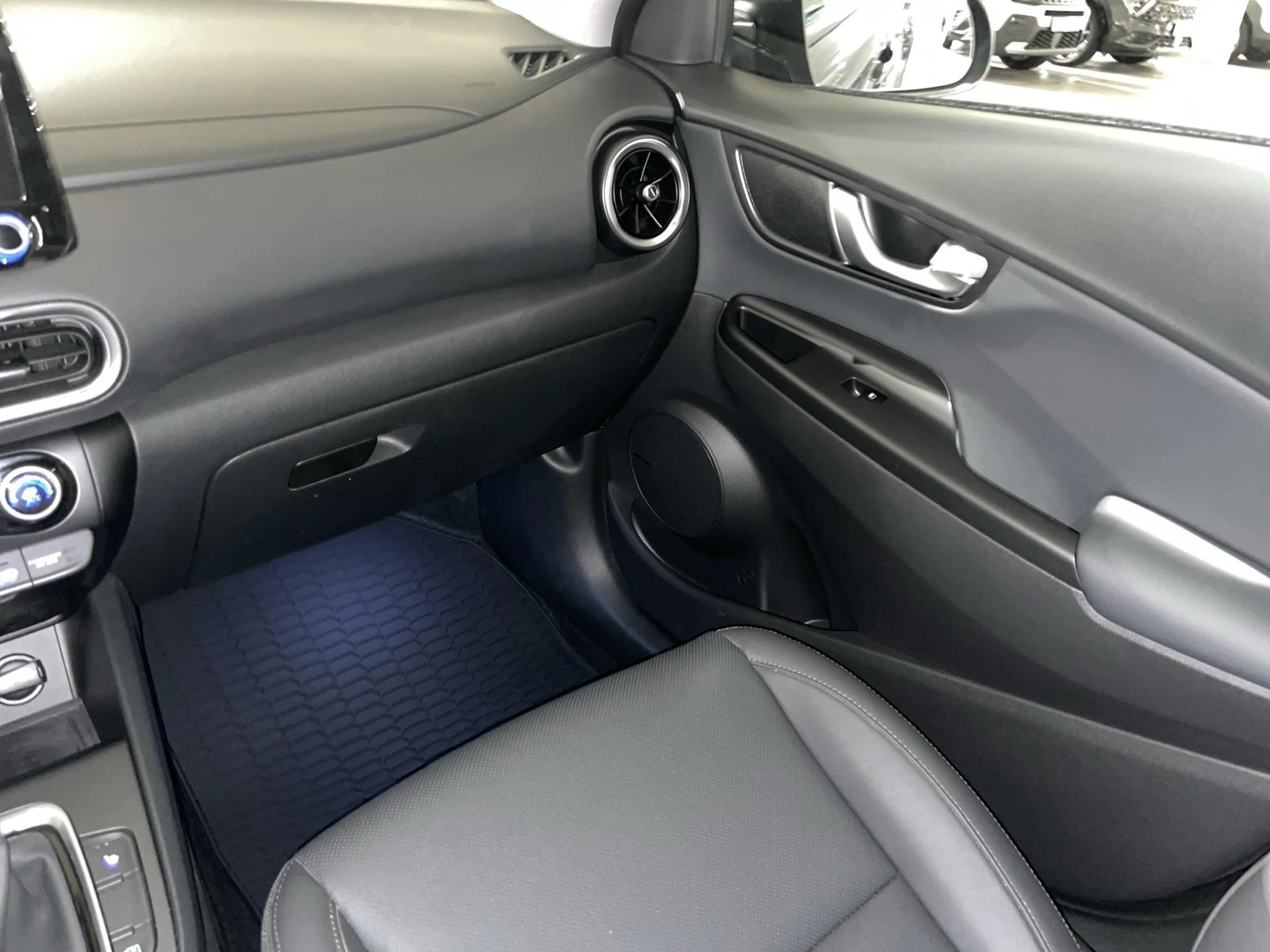 Hyundai-Kona-image-8