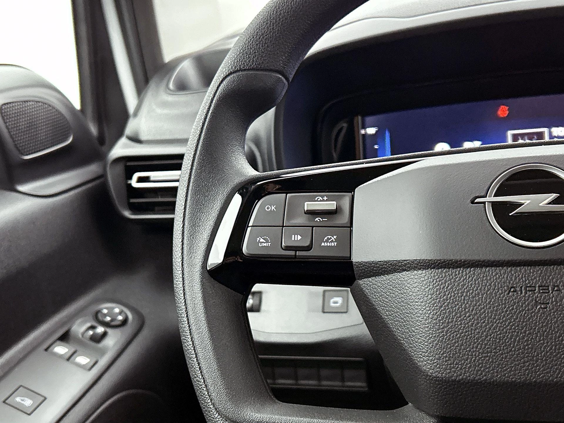 Opel-Combo-e-image-5