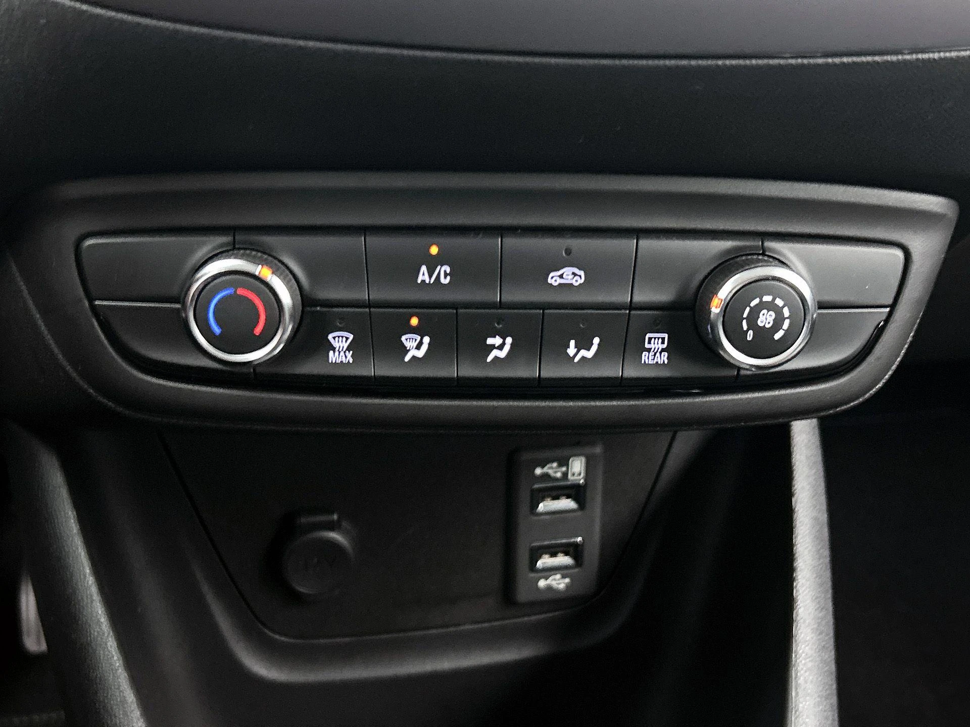 Opel-Crossland X-image-17