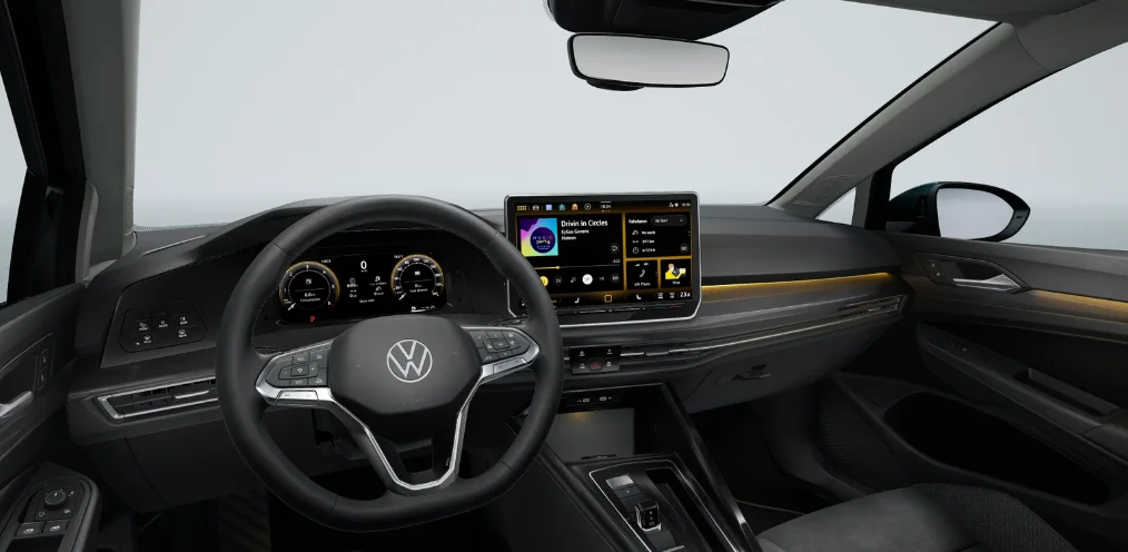 Volkswagen-Golf-image-3