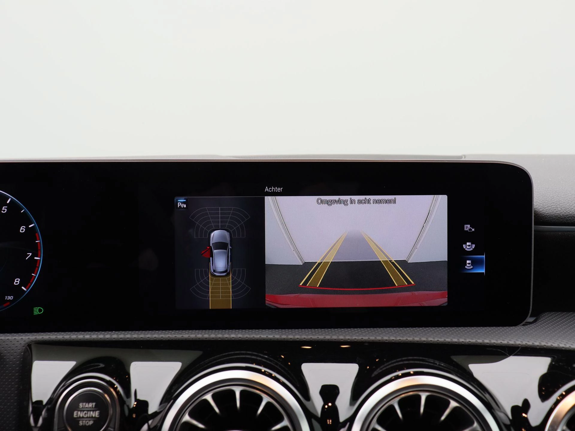 Mercedes-Benz A-Klasse 160 AMG LINE + PANORAMISCH DAK + CARPLAY + CAMERA + NIGHTPAKKET
