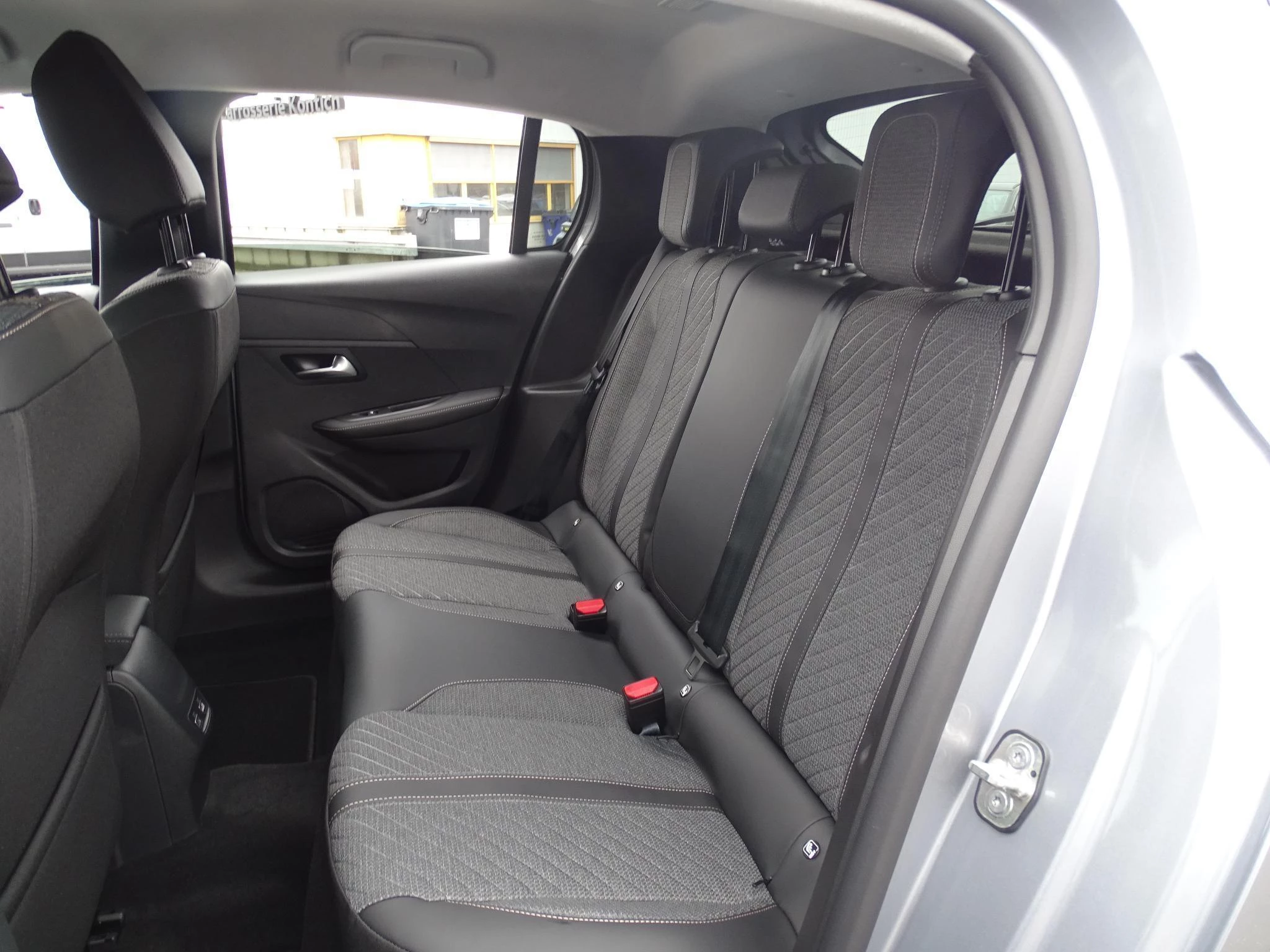 Peugeot 208 1.2T Allure