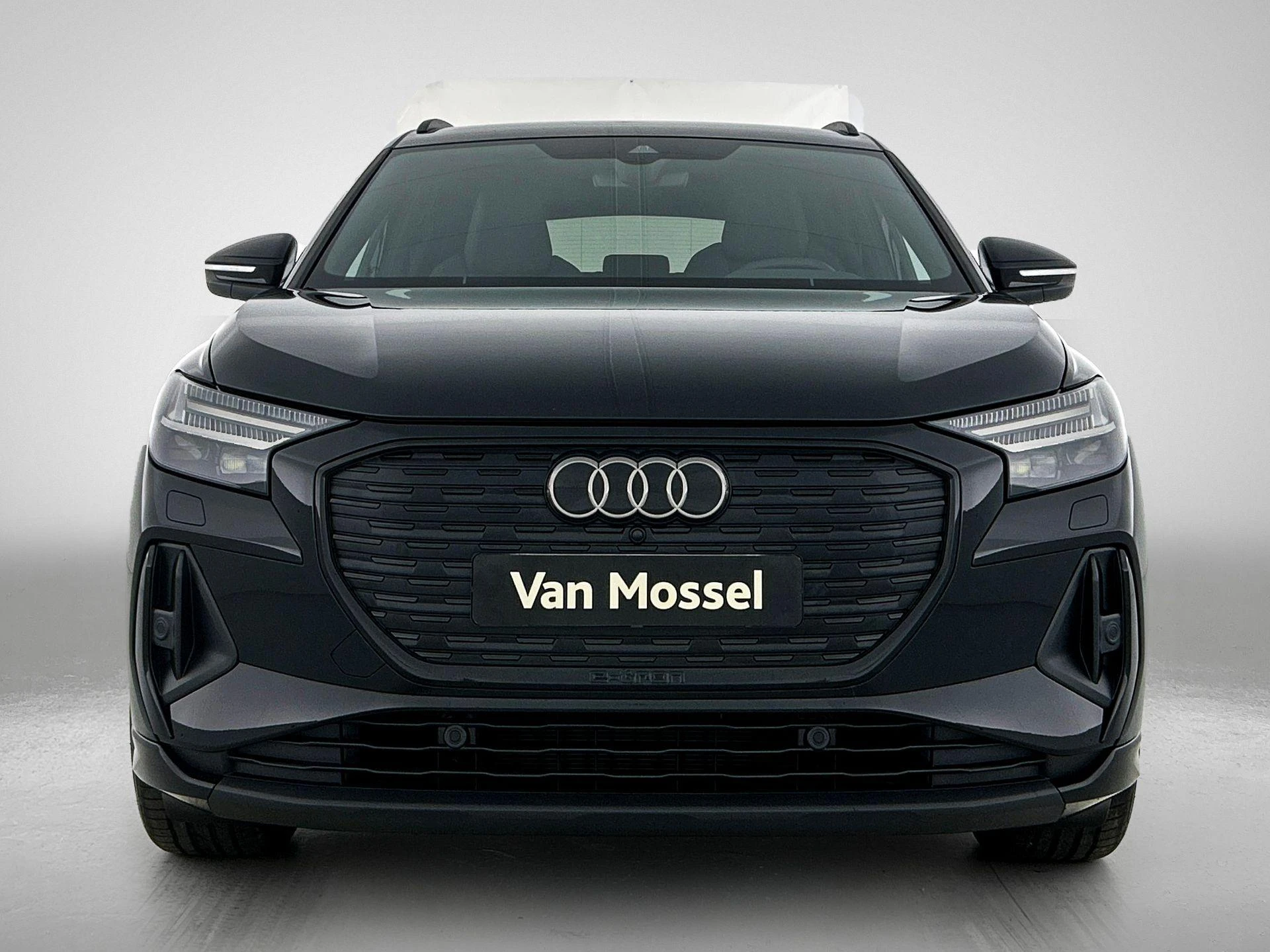 Audi-Q4 e-tron-image-4