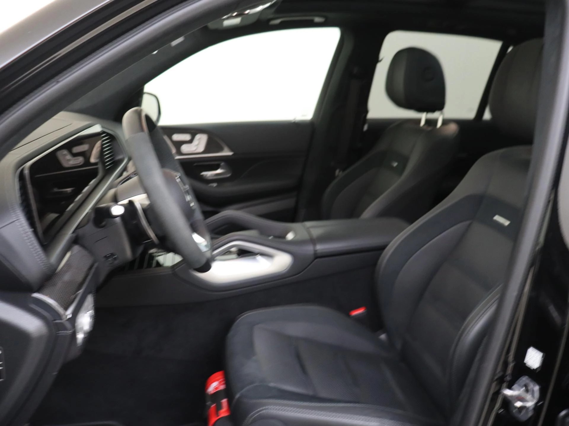 Mercedes-Benz-GLE-image-17