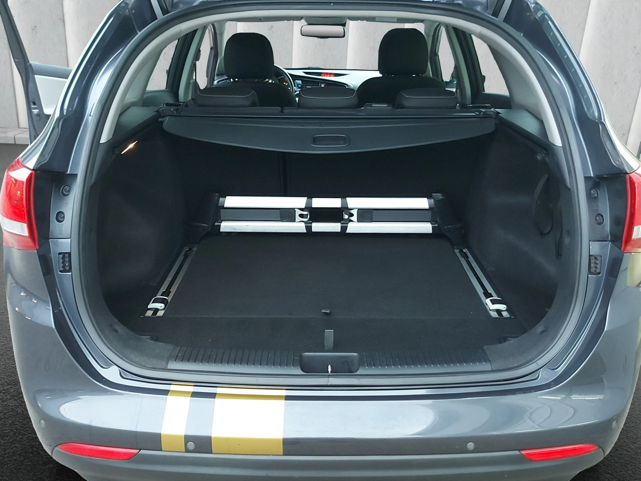 Kia-Ceed Sportswagon-image-17