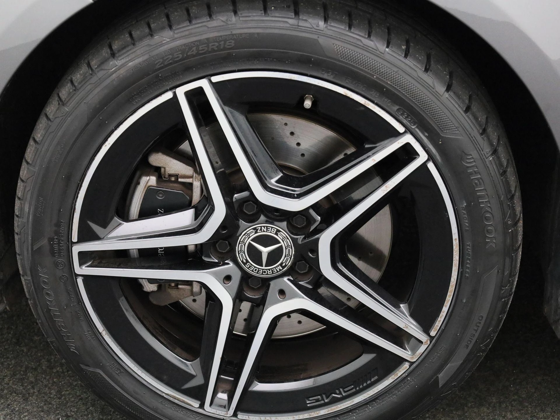 Mercedes-Benz-CLA-image-12