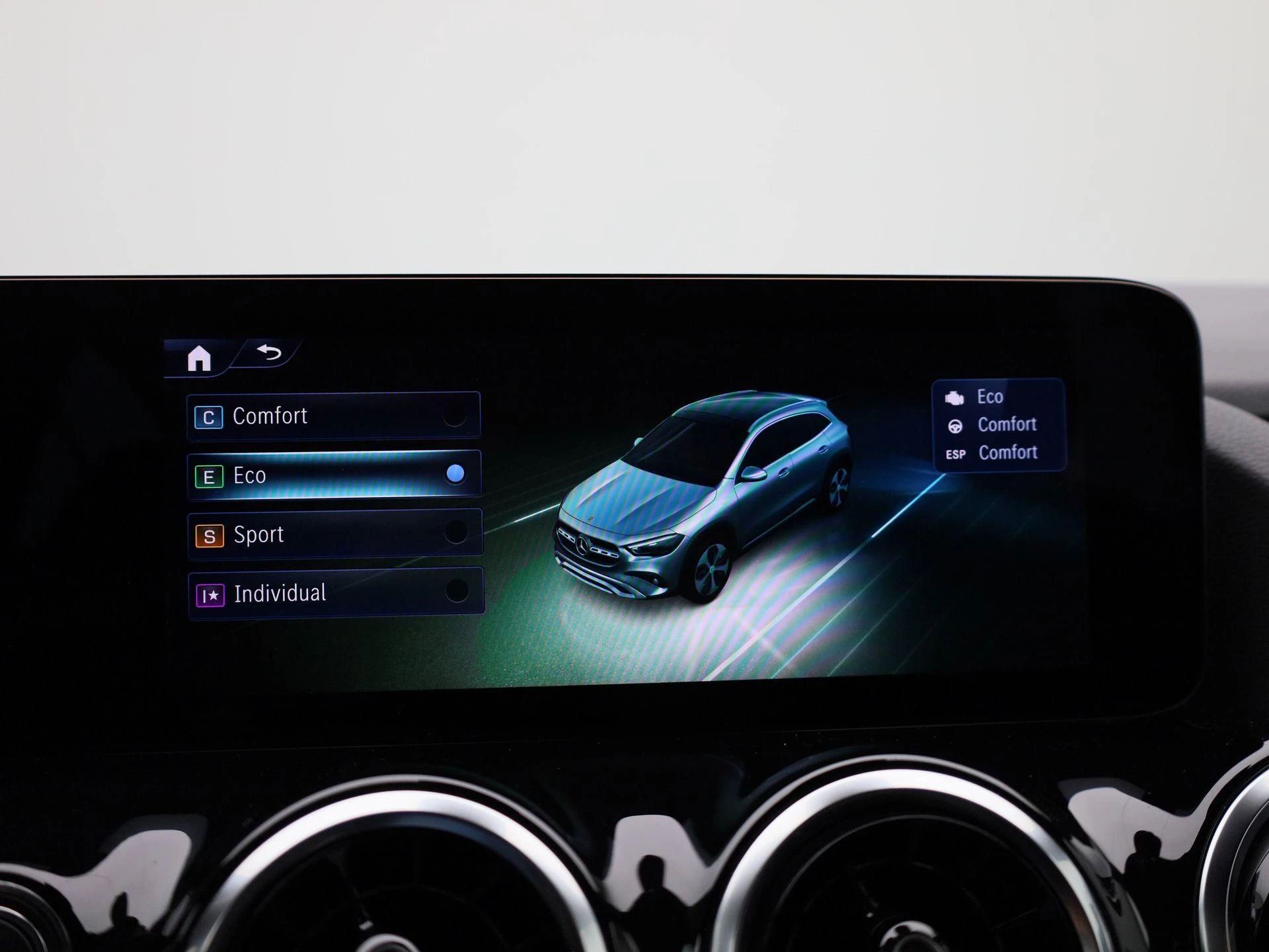 Mercedes-Benz GLA 200 Luxury Line