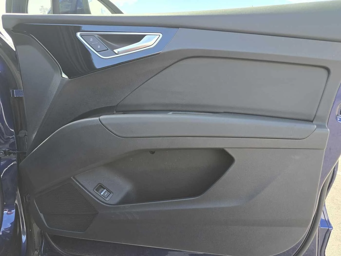 Audi-Q4 e-tron-image-10