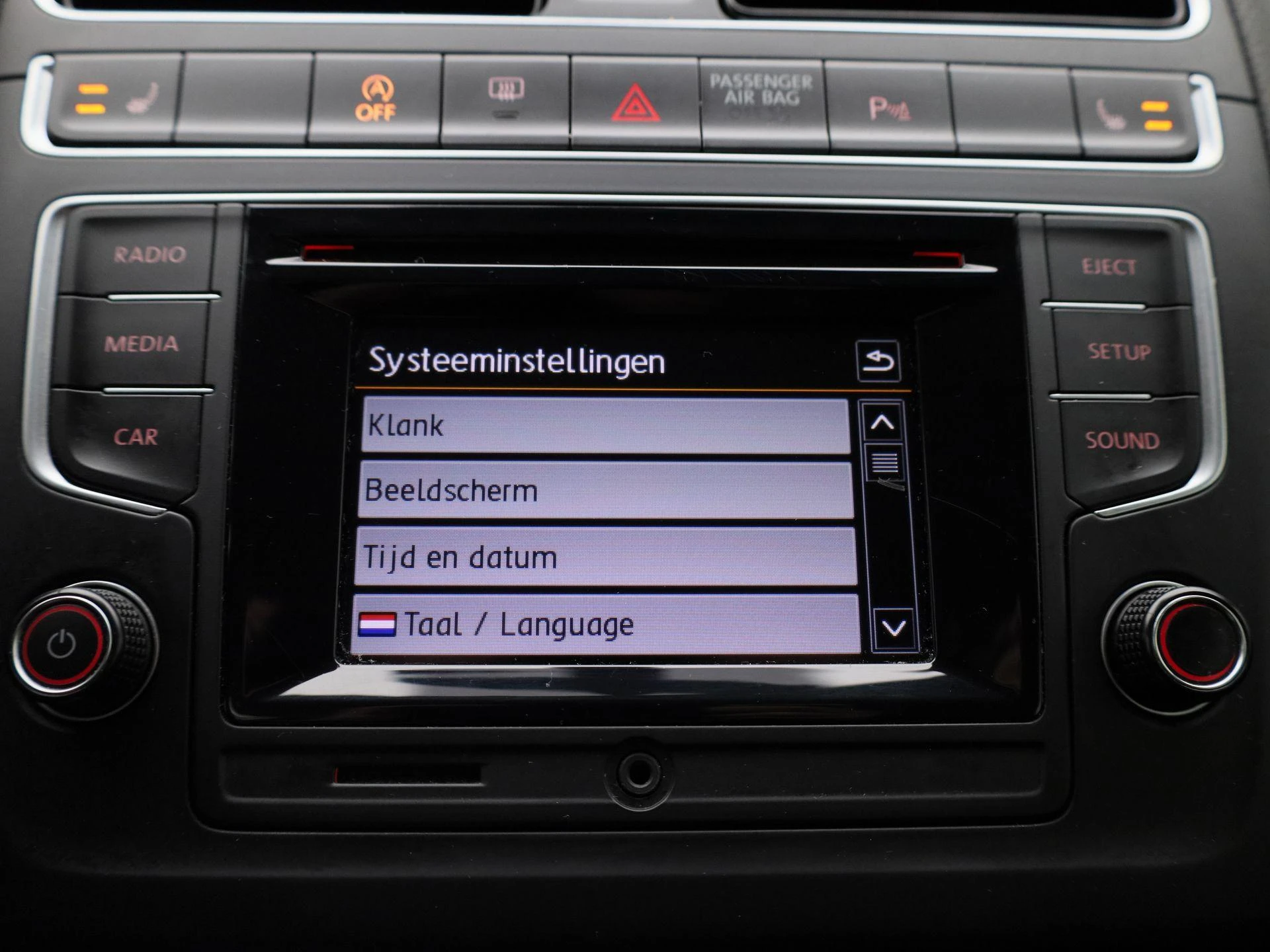 Volkswagen-Polo-image-17