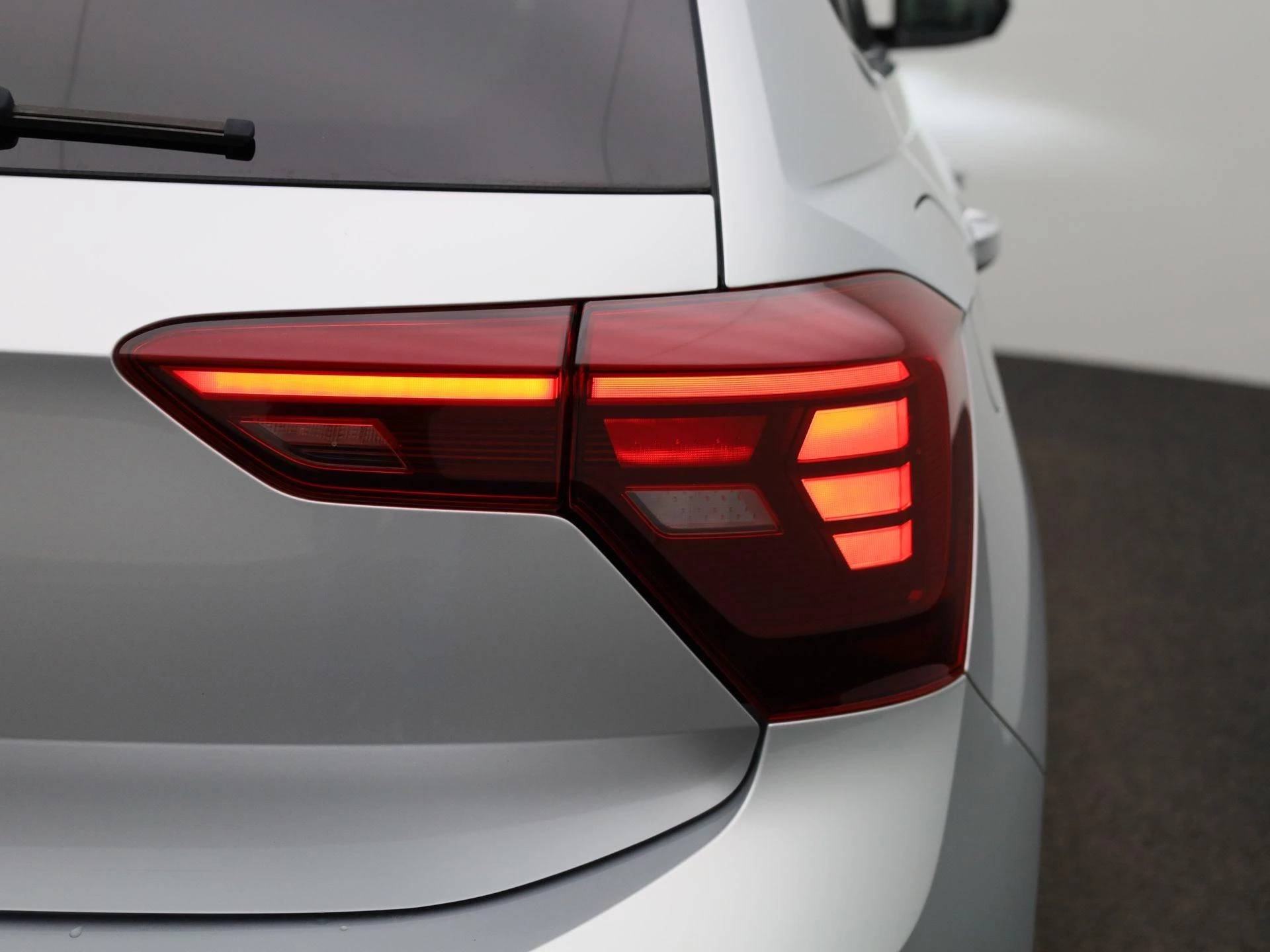 Volkswagen-Polo-image-40