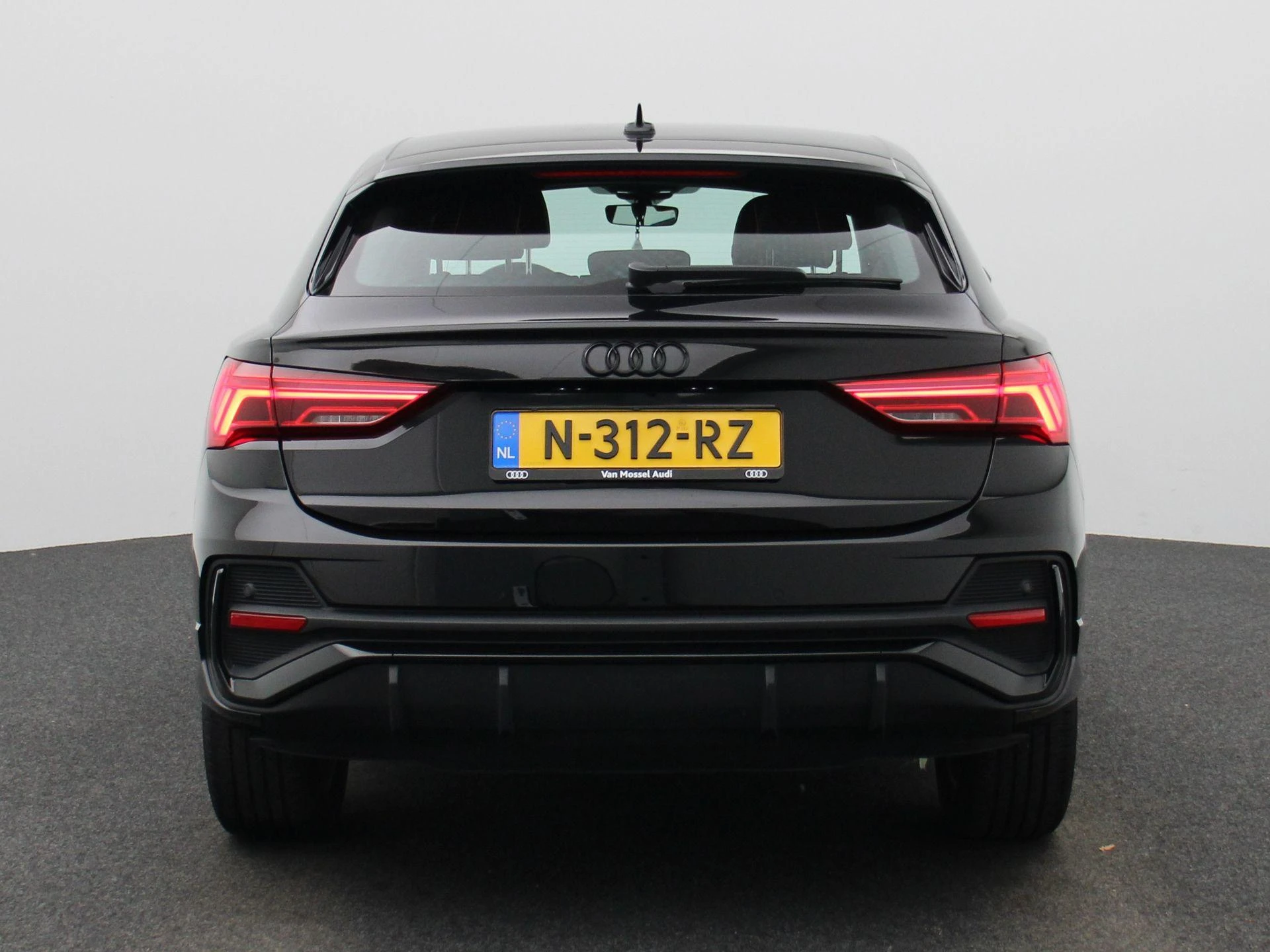 Audi-Q3-image-4