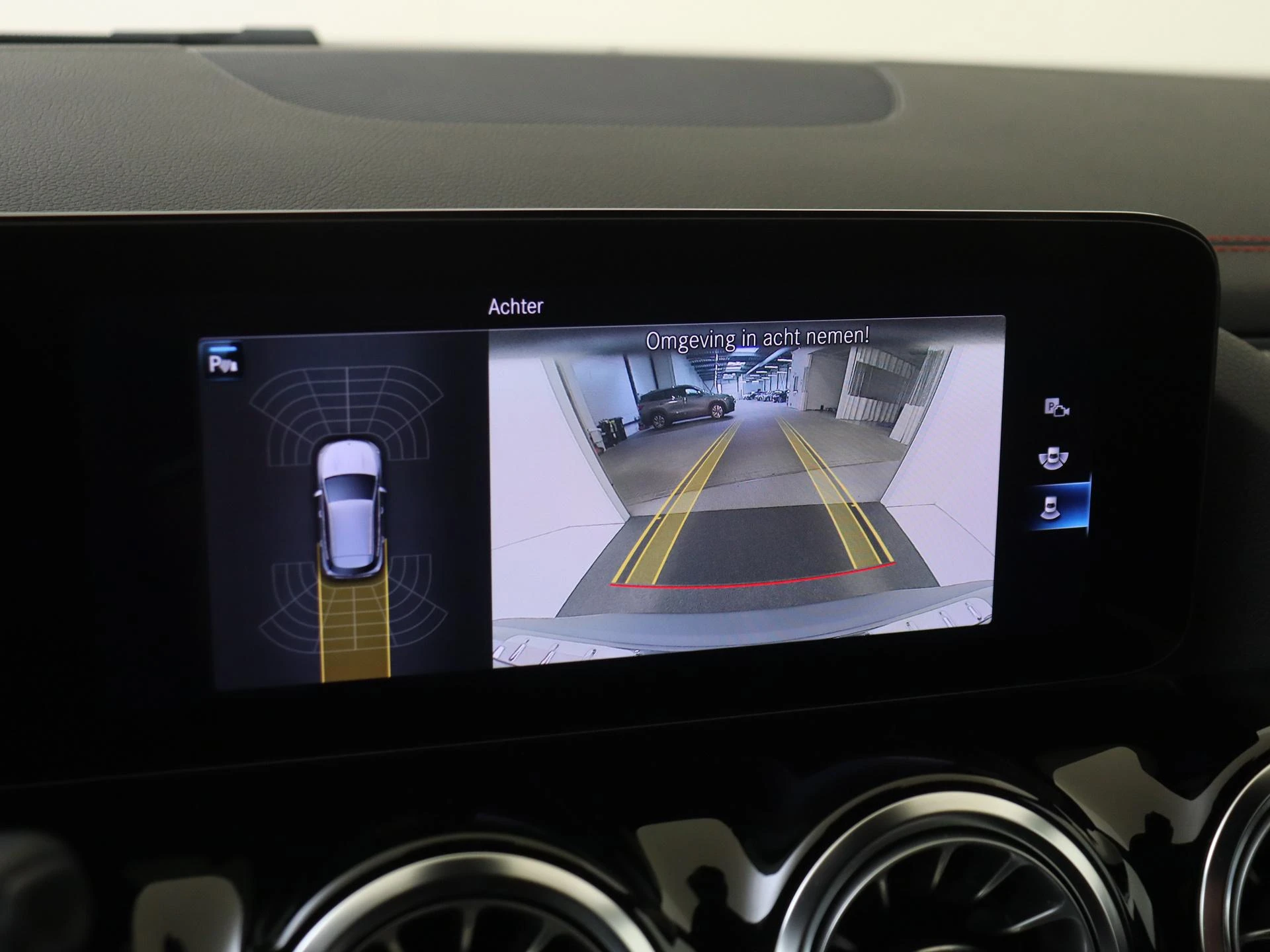 Mercedes-Benz-EQA-image-21