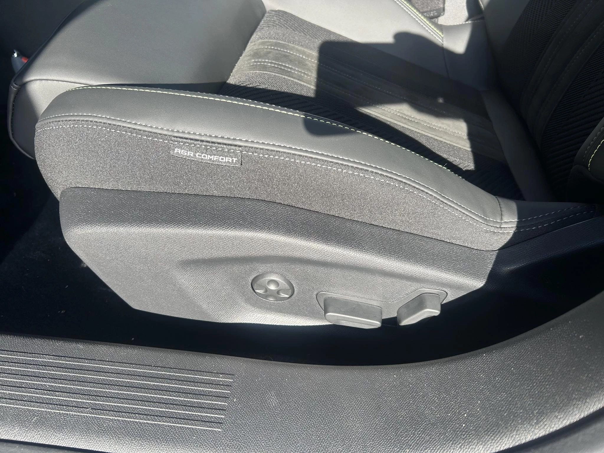 Peugeot-e-308-image-22