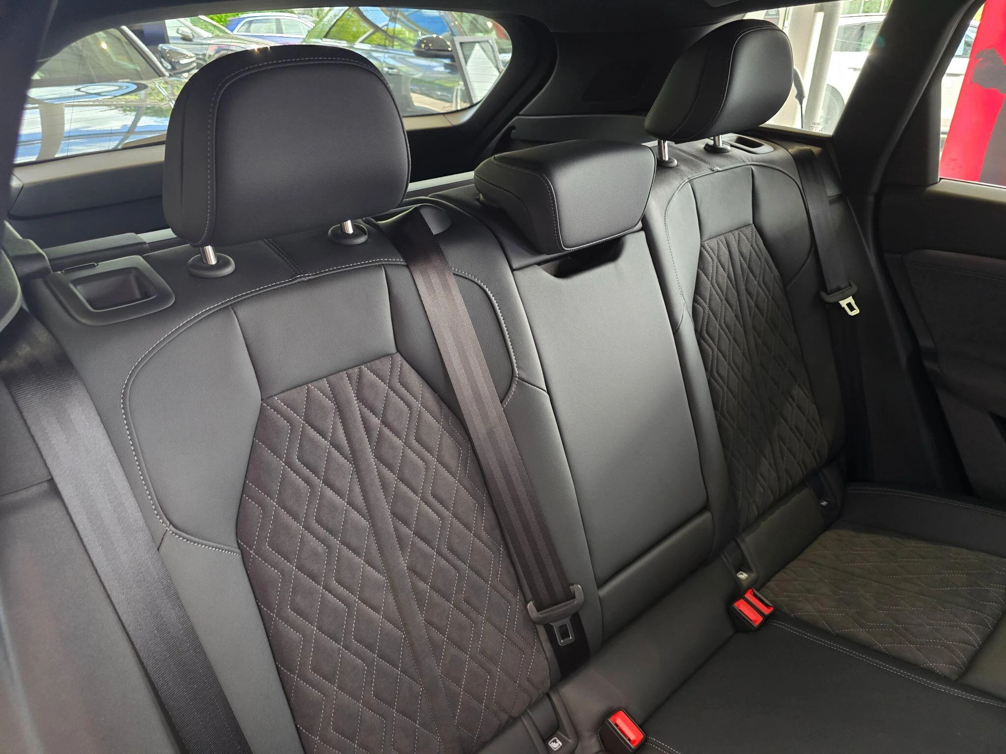 Audi-Q6 e-tron-image-14