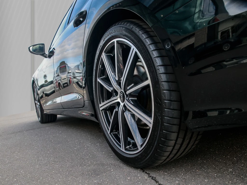 Audi A6 Avant 40 TDI S line Matrix ACC AHK Kamera