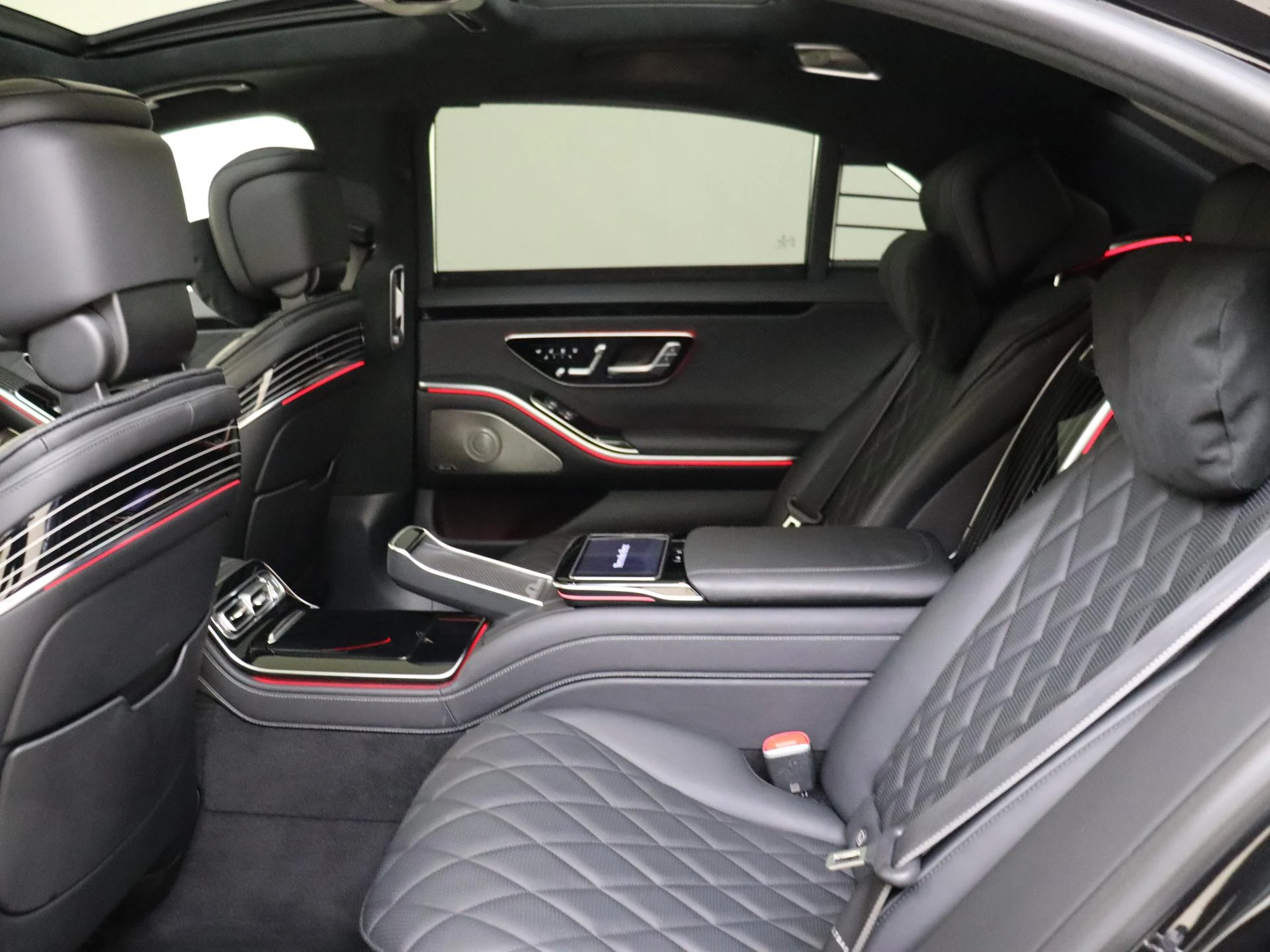Mercedes-Benz-S-Klasse-image-3