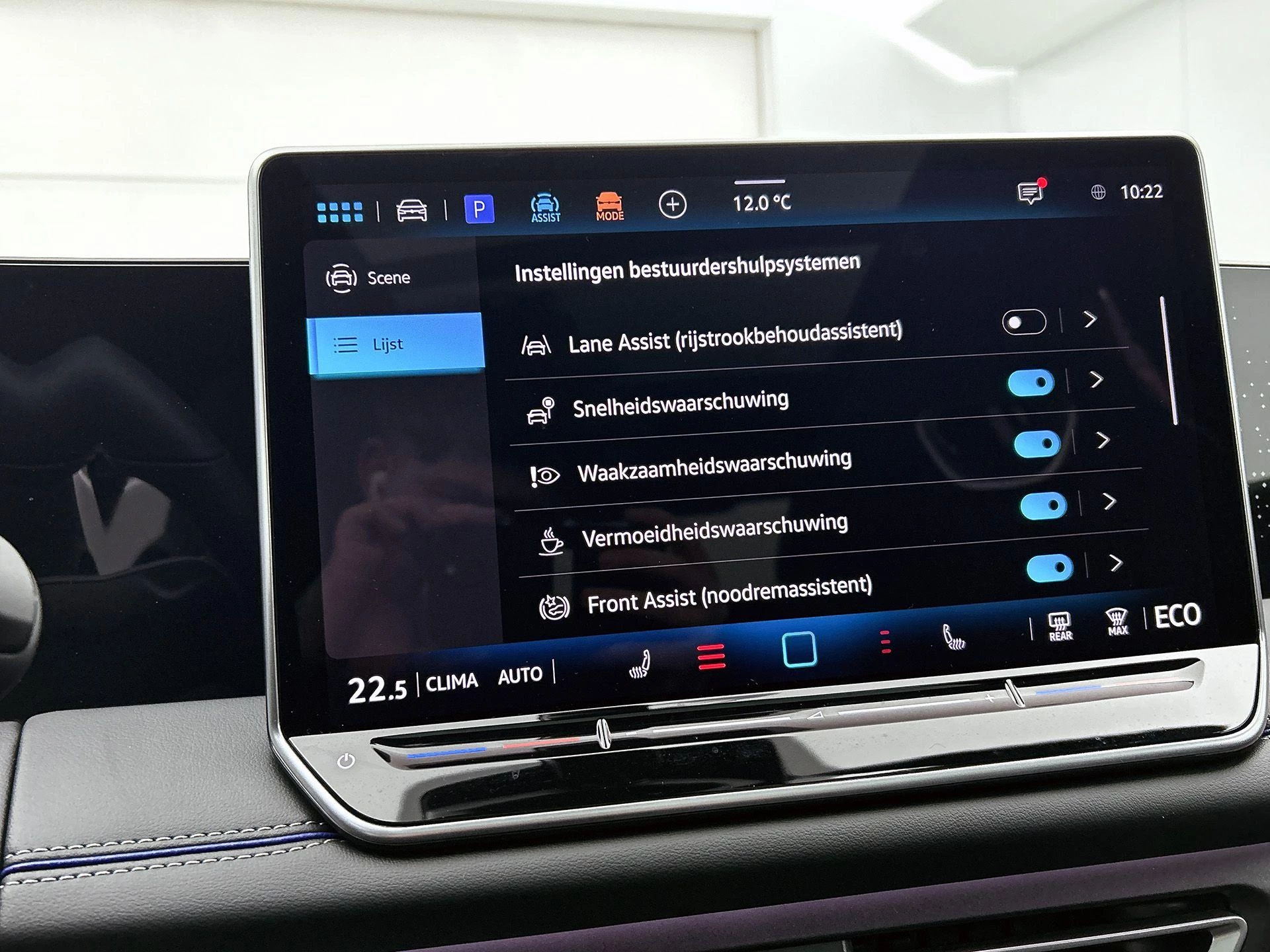 Volkswagen-Tiguan-image-13