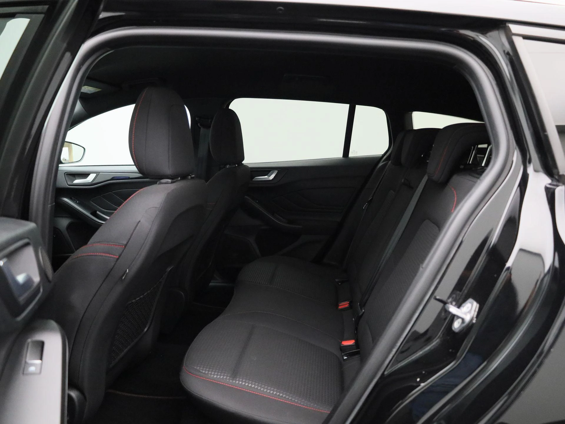 Ford Focus Wagon 1.0 EcoBoost Hybrid ST Line X Business