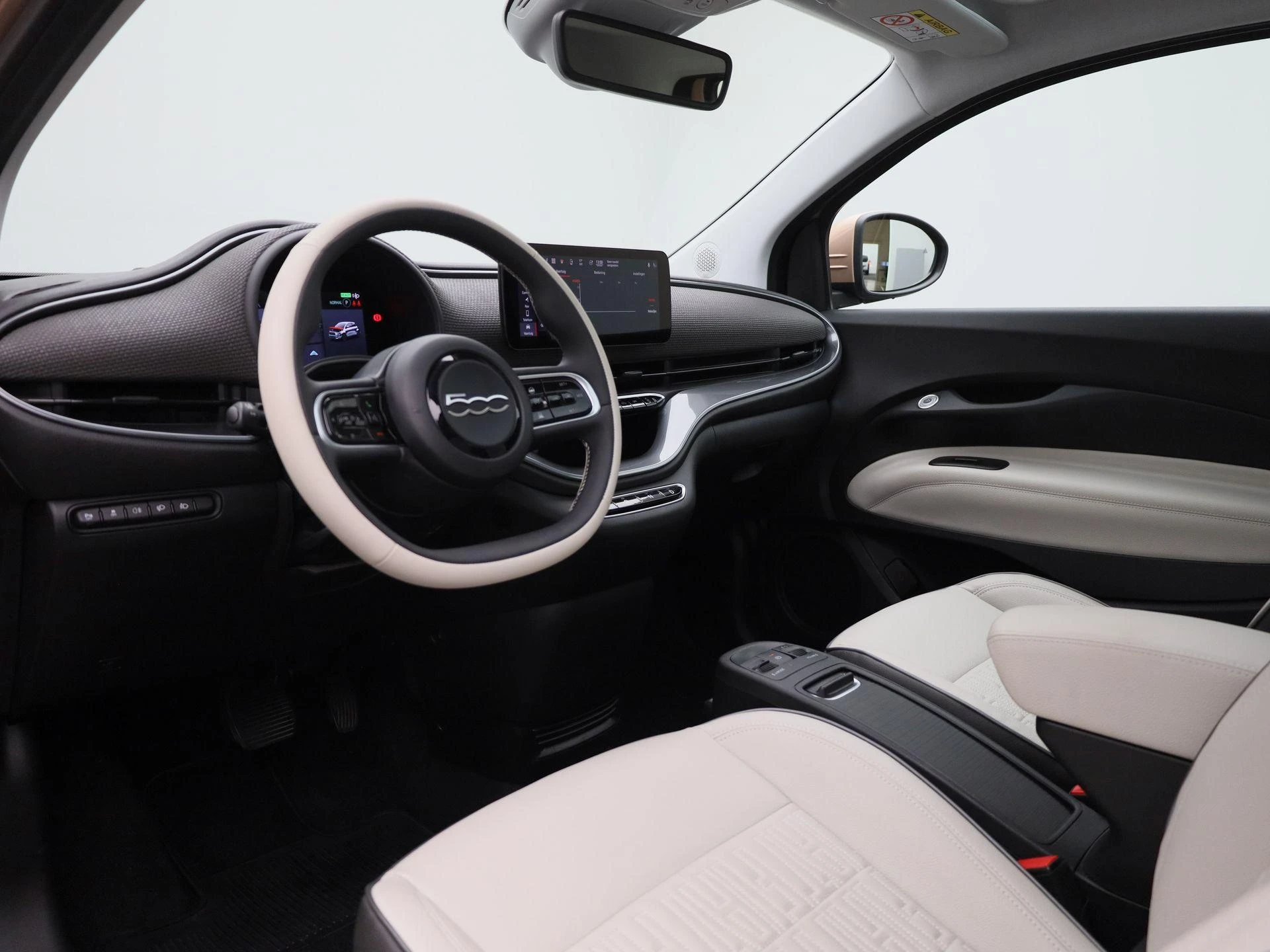Fiat-500e-image-30