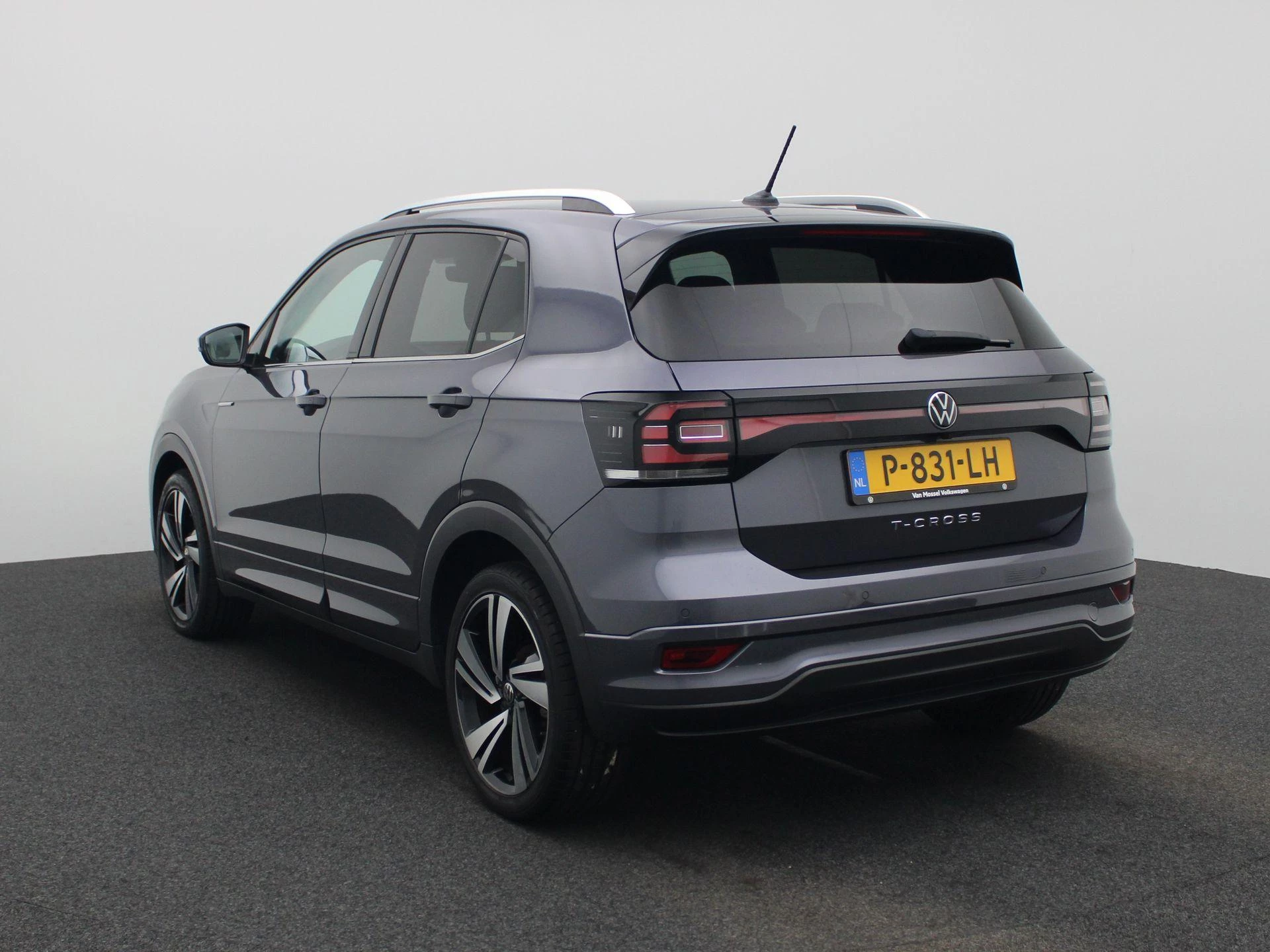 Volkswagen-T-Cross-image-1