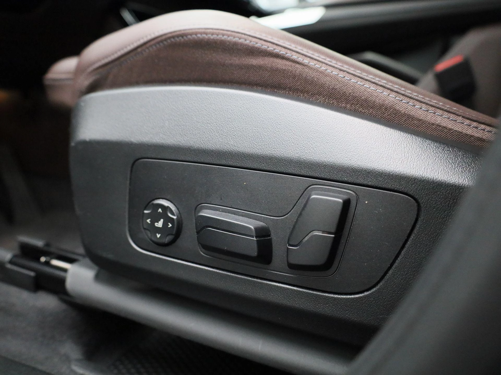 BMW X1 sDrive20i (115 kW)