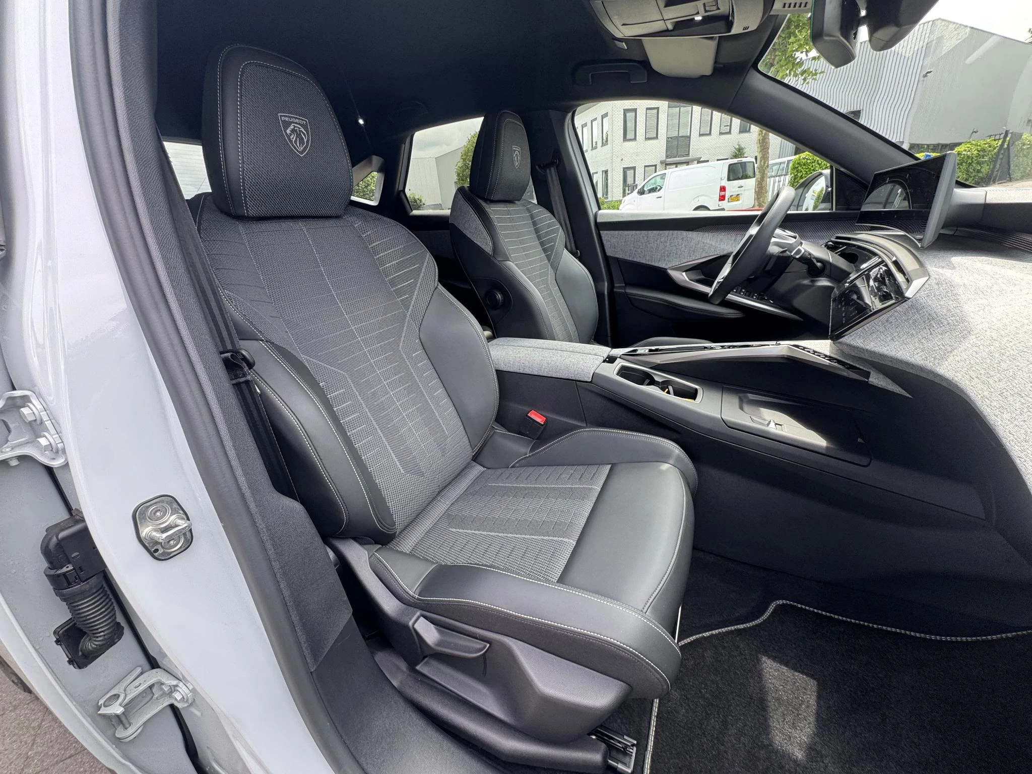 Peugeot 3008 Hybrid 145 GT