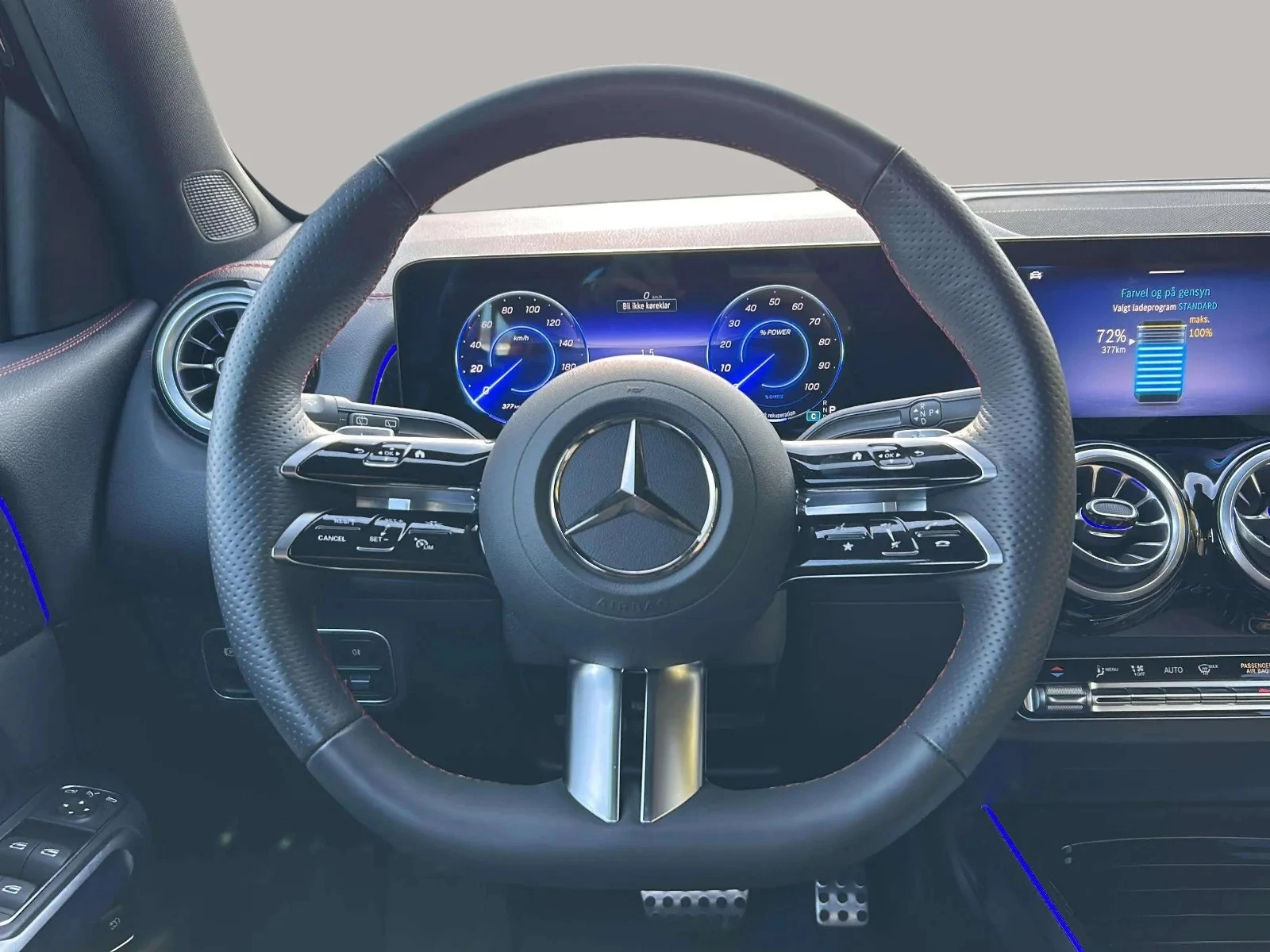 Mercedes-Benz-EQB-image-13