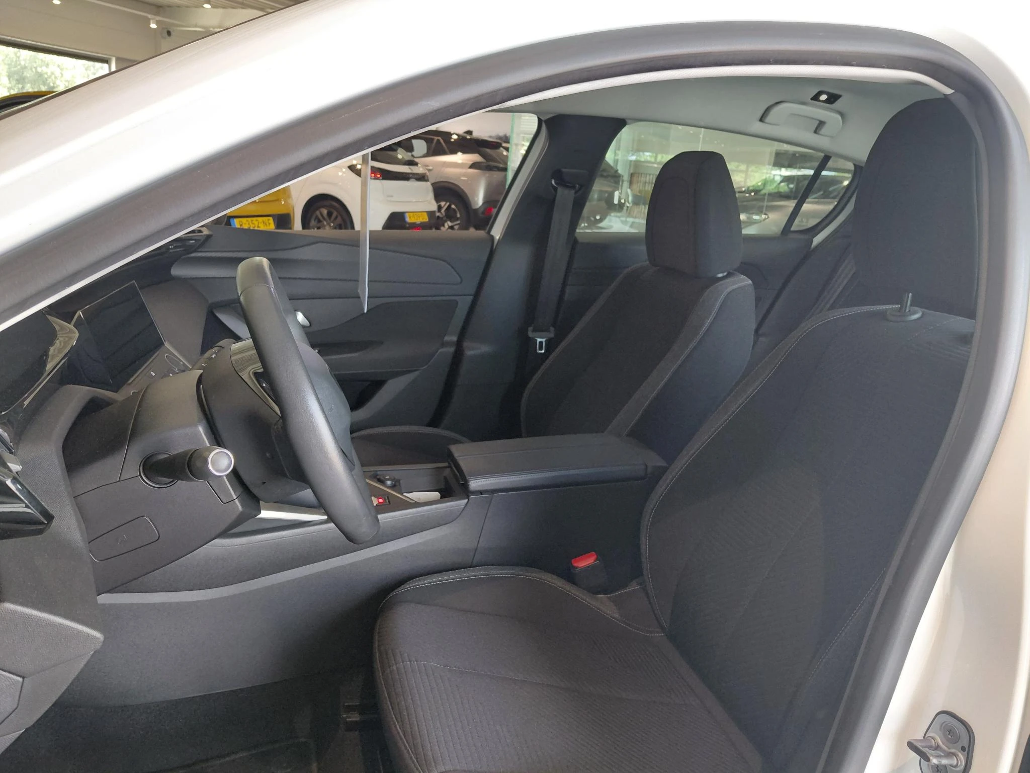 Peugeot-308-image-6