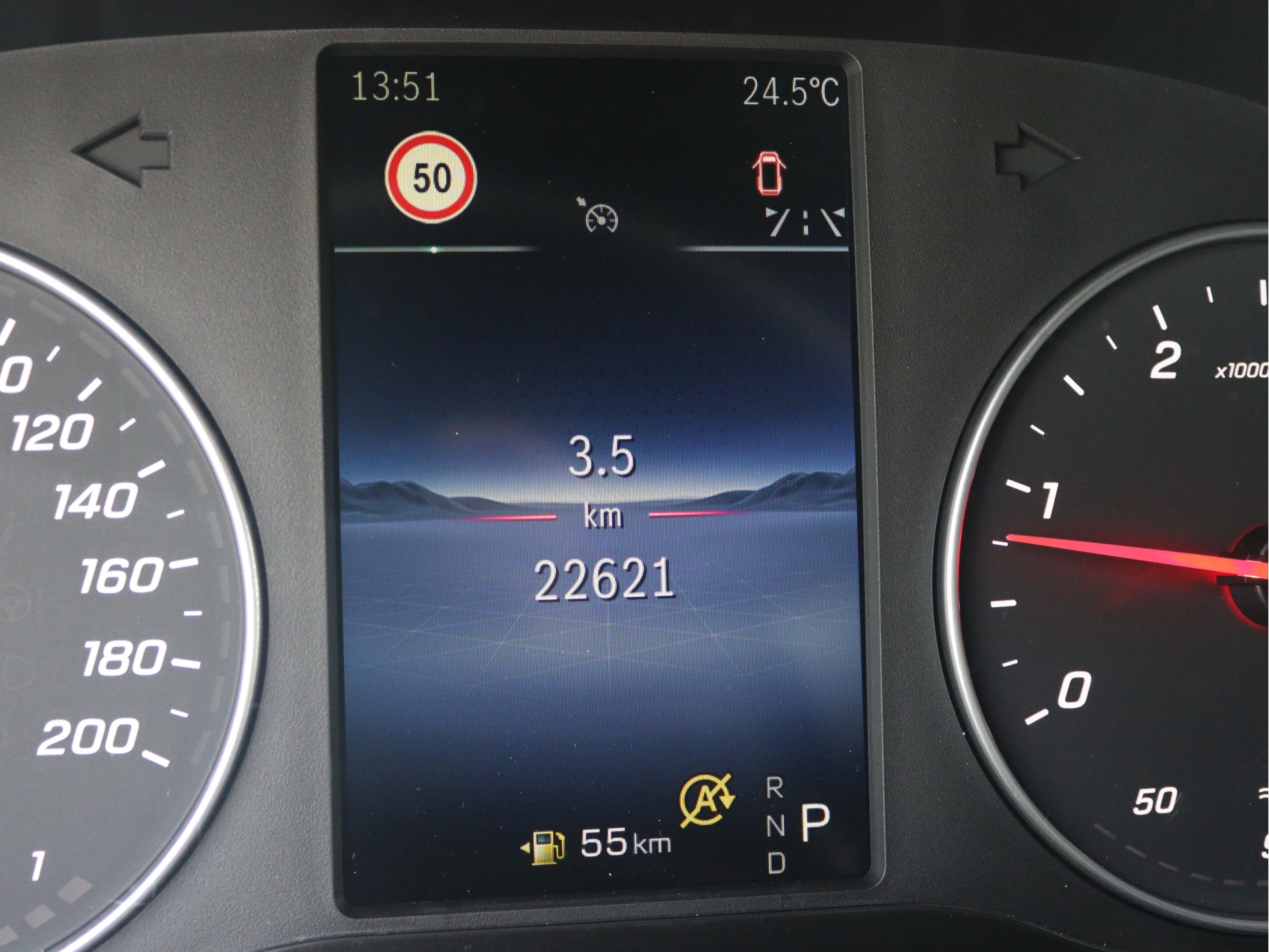 Mercedes-Benz-Sprinter-image-4