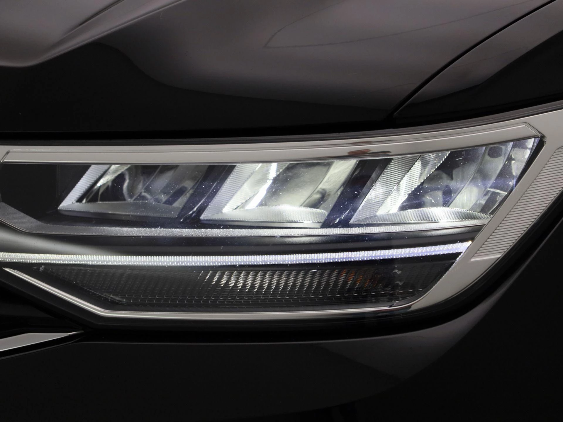 Volkswagen-Tiguan-image-15