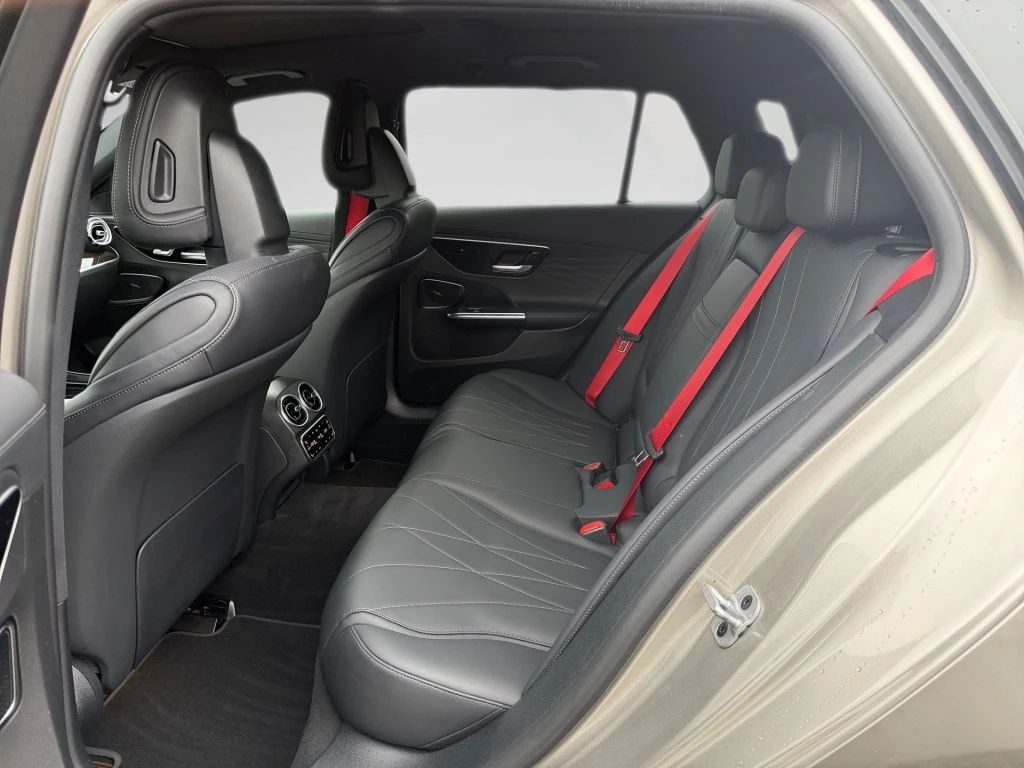 Mercedes-Benz-C-Klasse 220-image-9