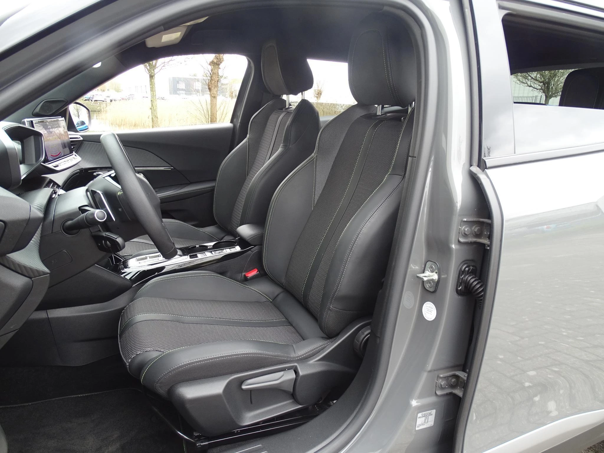 Peugeot-2008-image-11