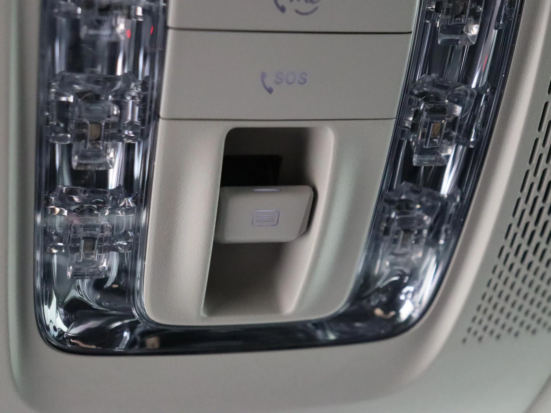 Mercedes-Benz-GLE-image-28