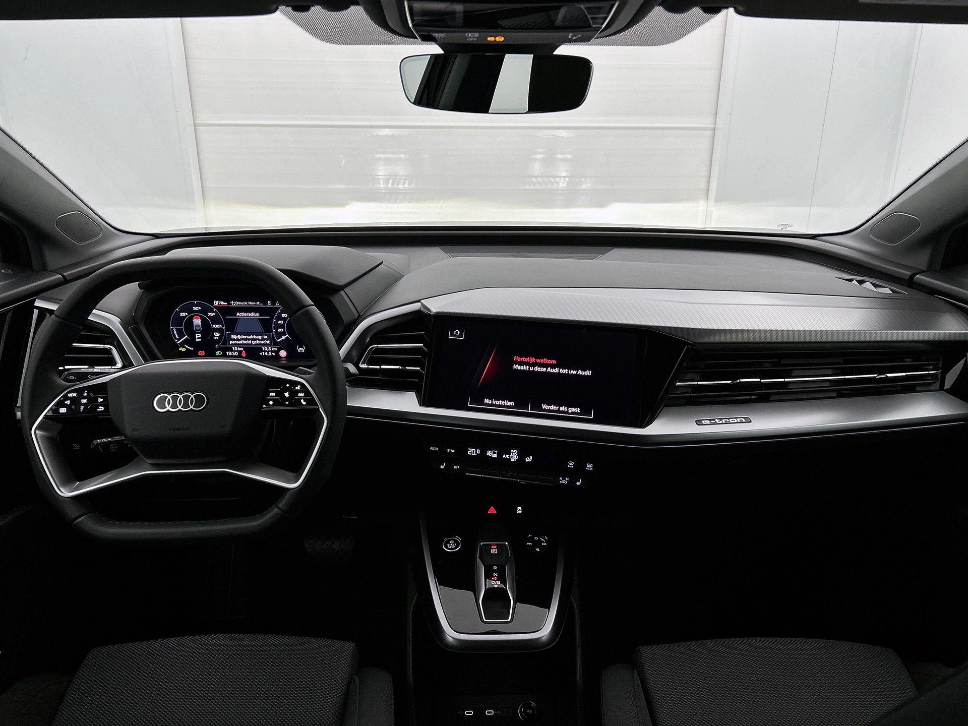 Audi-Q4 e-tron-image-18