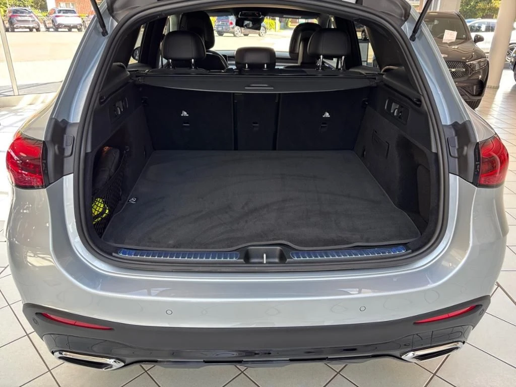 Mercedes-Benz-GLC 300 d-image-12