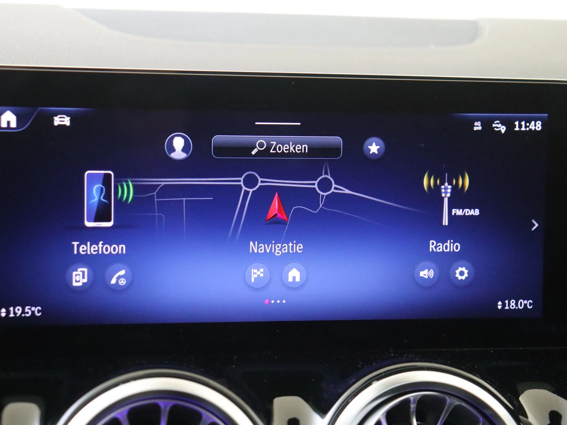 Mercedes-Benz-B-Klasse-image-16